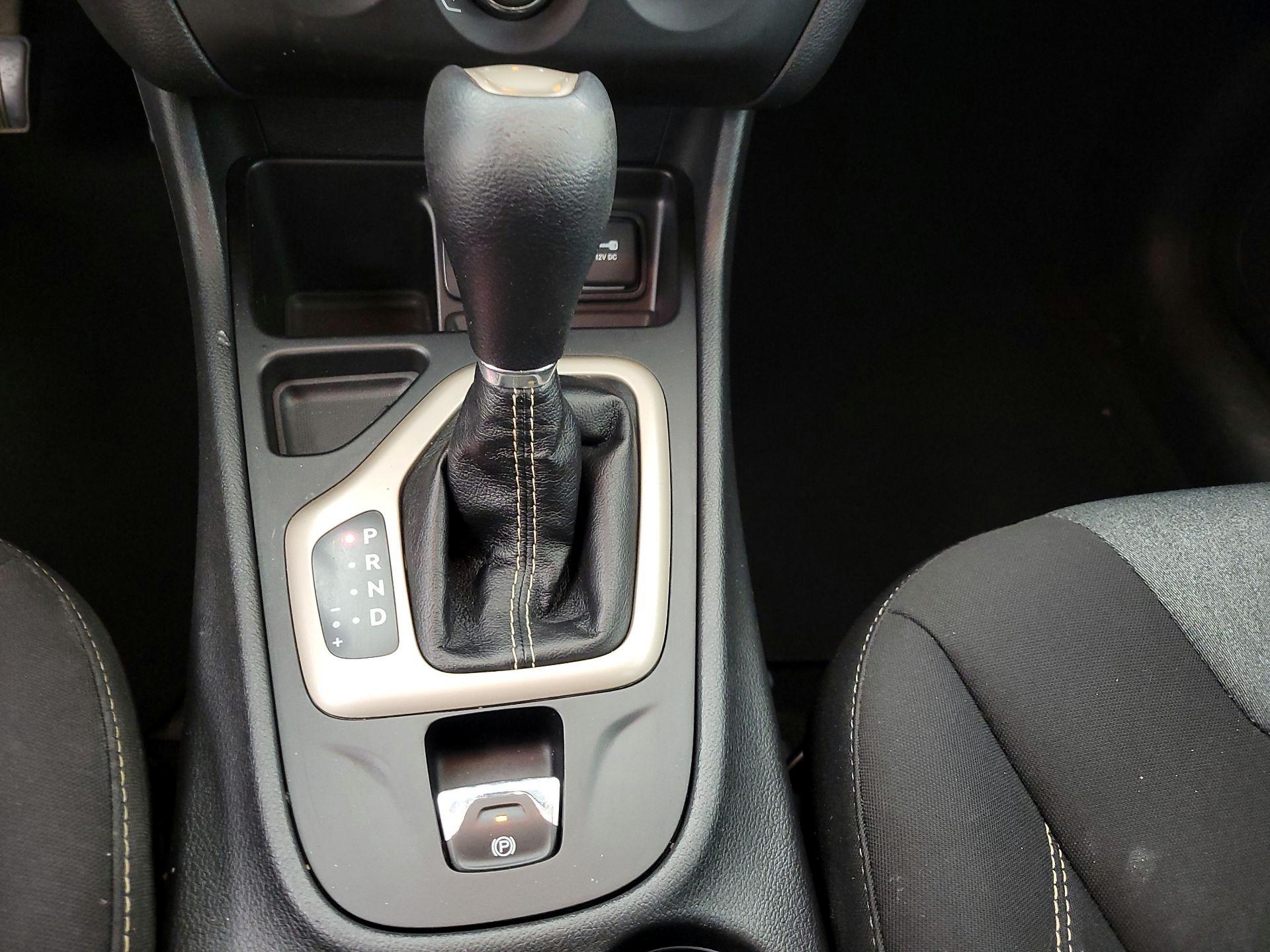 Thumbnail: 2016 Jeep Cherokee - 16