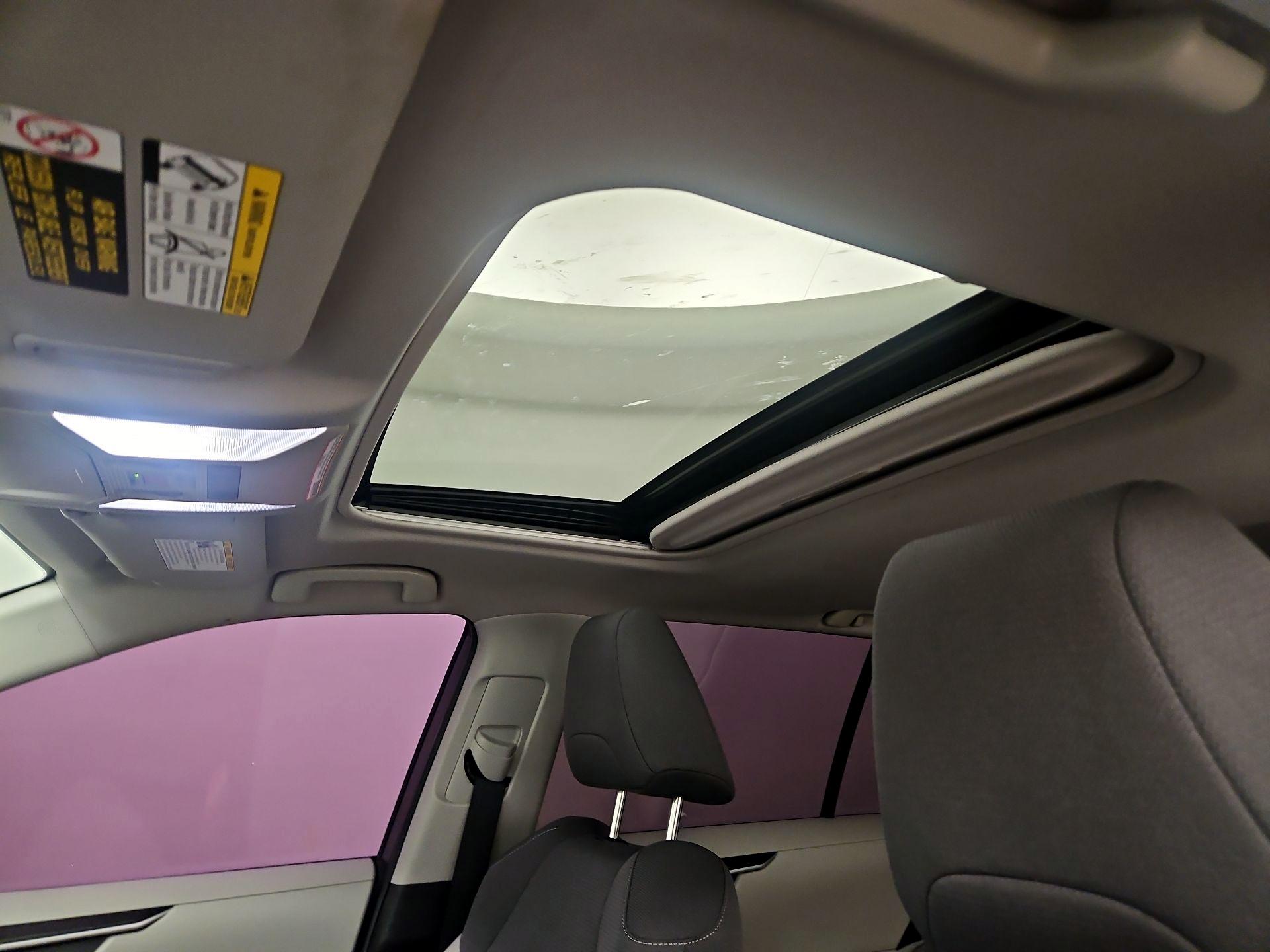 Thumbnail: 2022 Toyota RAV4 - 19