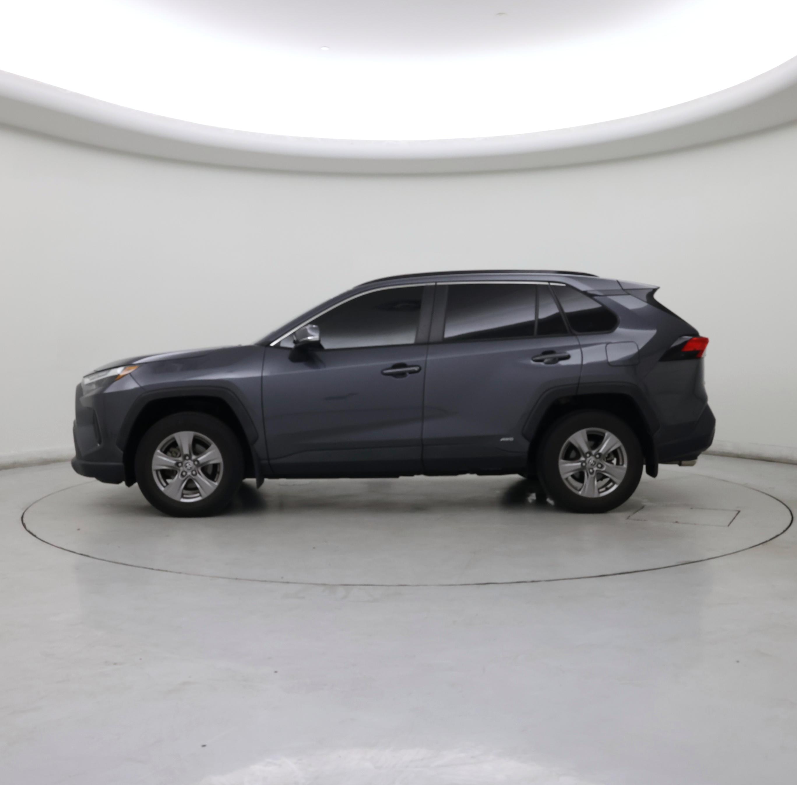Thumbnail: 2022 Toyota RAV4 - 3