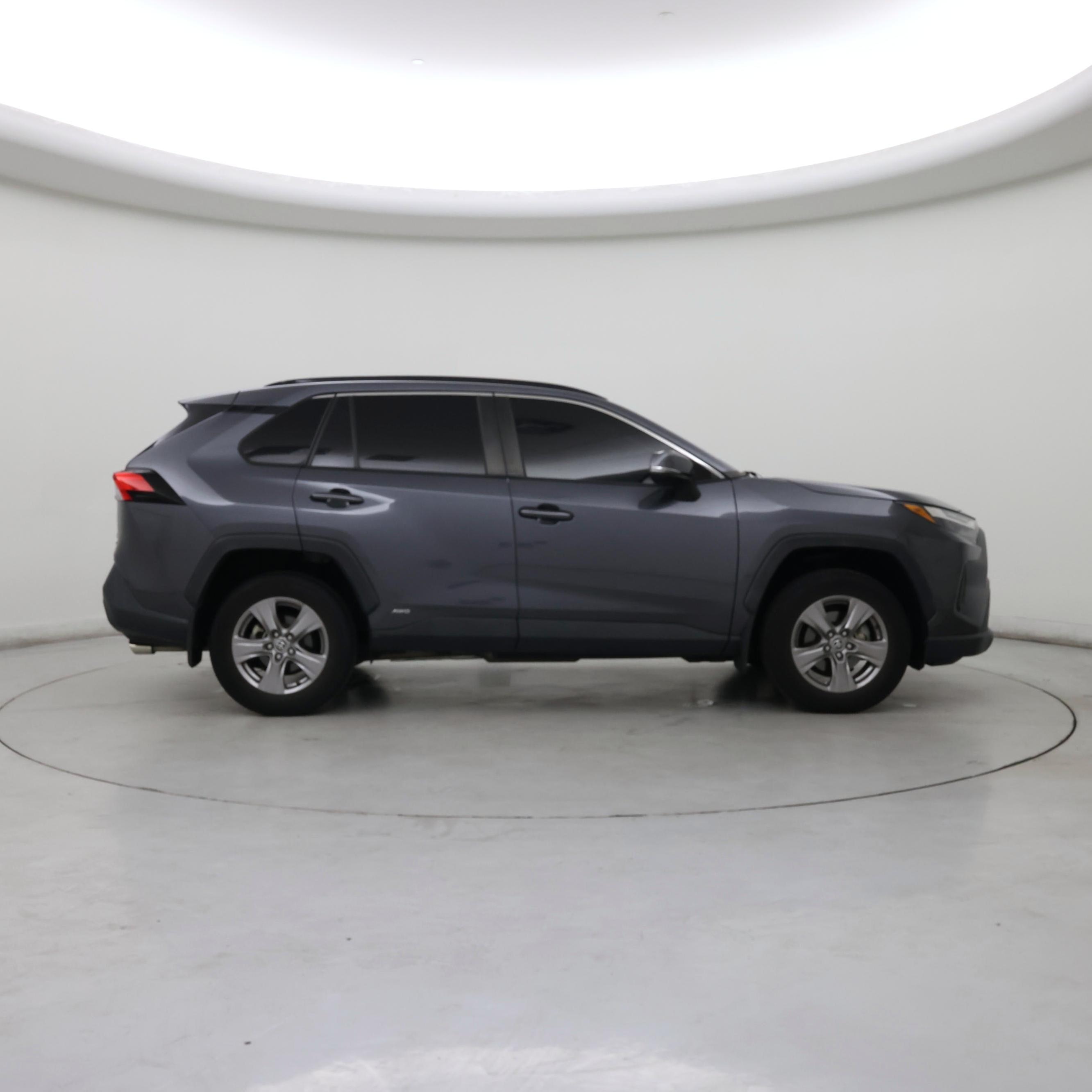 Thumbnail: 2022 Toyota RAV4 - 7