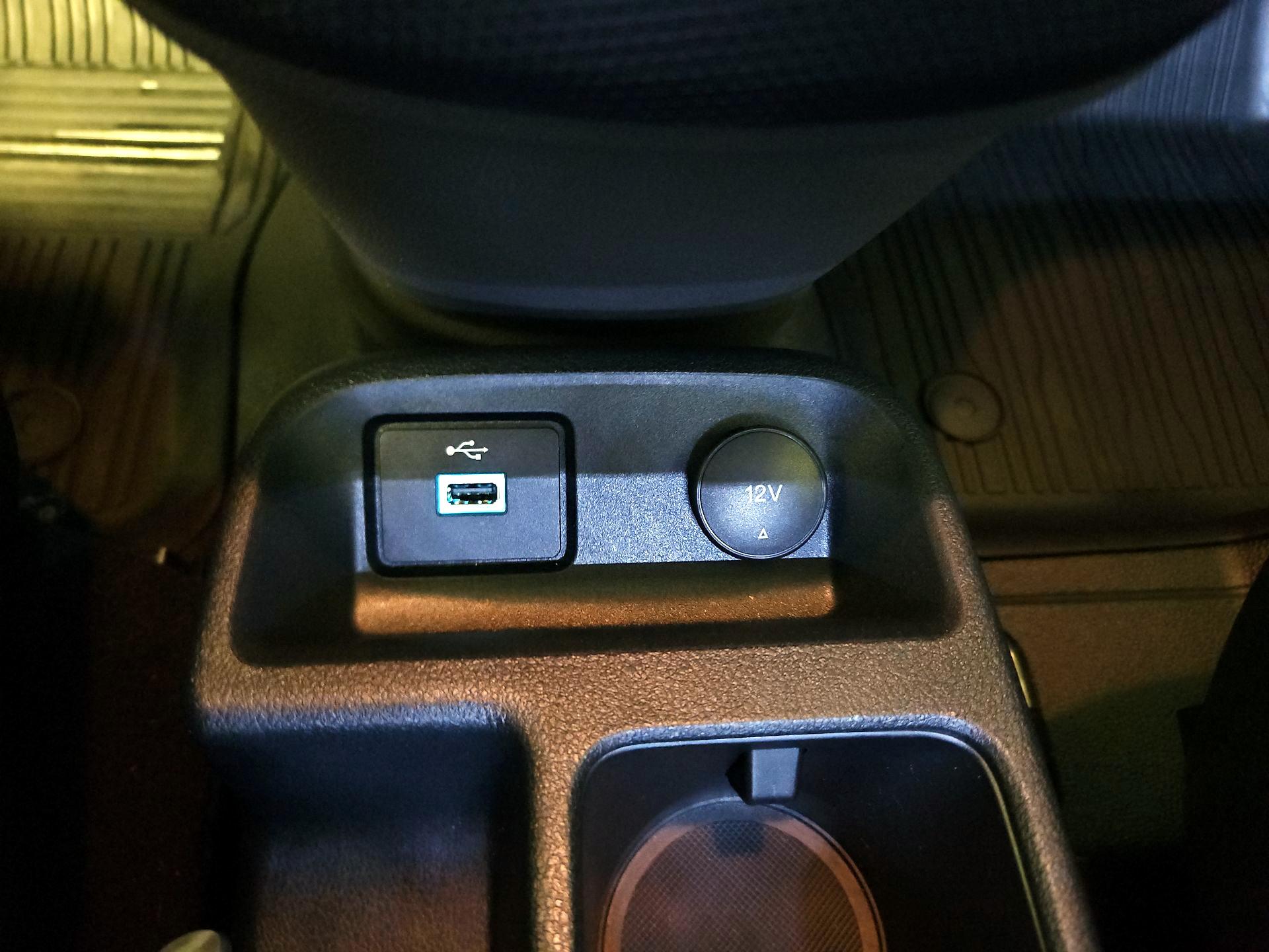 Thumbnail: 2022 Ford Transit Series - 18