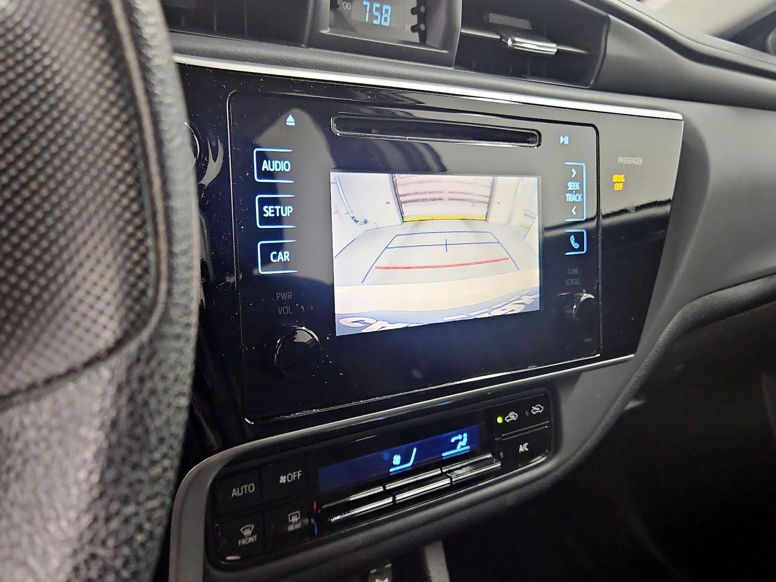 2017 Toyota Corolla LE - Photo 15