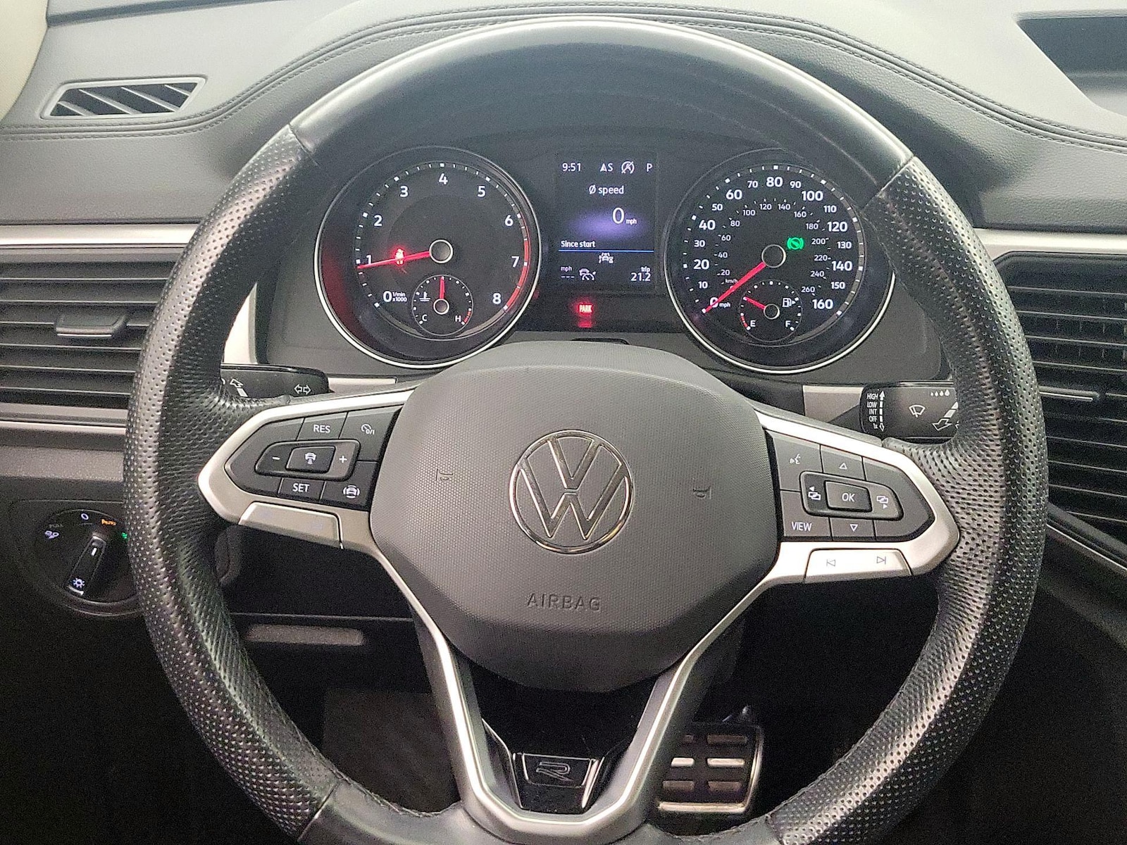 2021 Volkswagen Atlas SE w/Tech R-Line - Photo 11