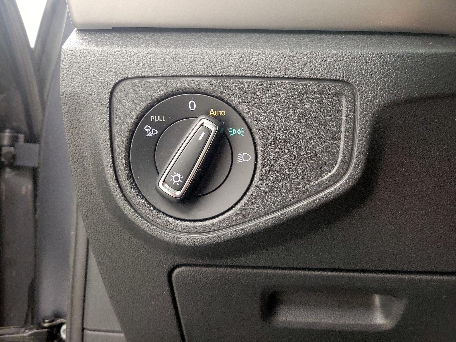 2021 Volkswagen Atlas SE w/Tech R-Line - Photo 14