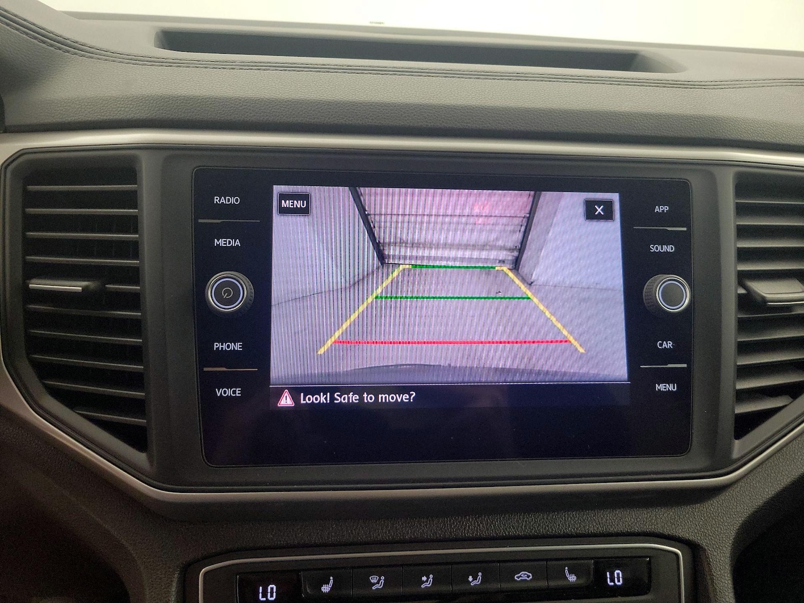 2021 Volkswagen Atlas SE w/Tech R-Line - Photo 15