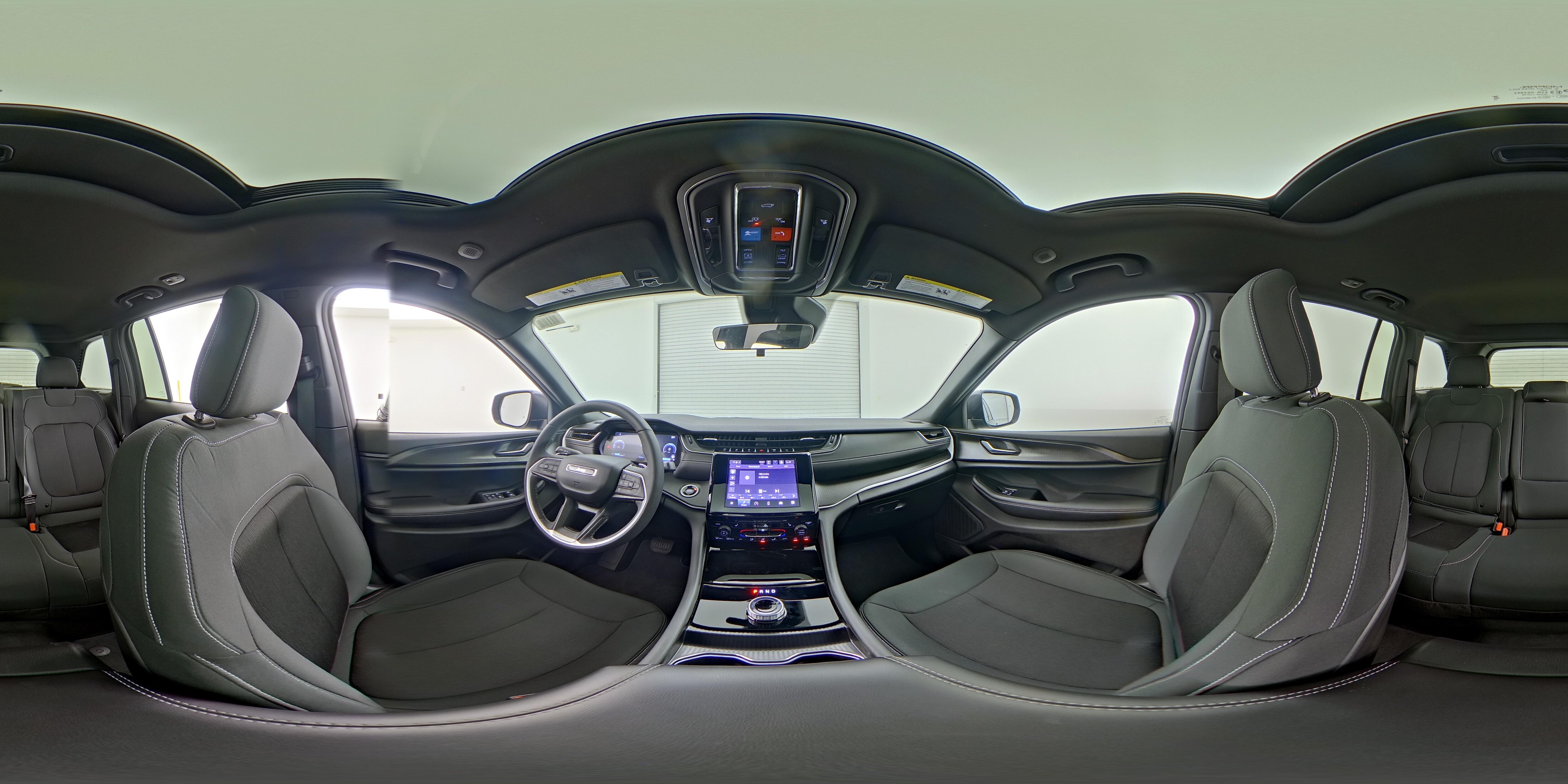 2025 Jeep Grand Cherokee Laredo - Photo 25