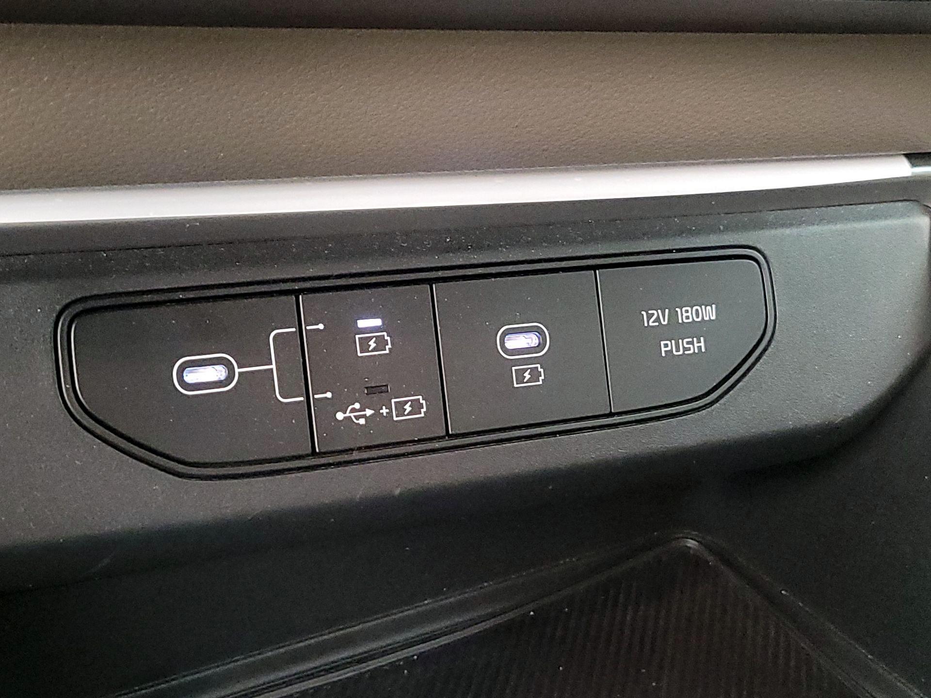 Thumbnail: 2025 Kia Carnival - 19