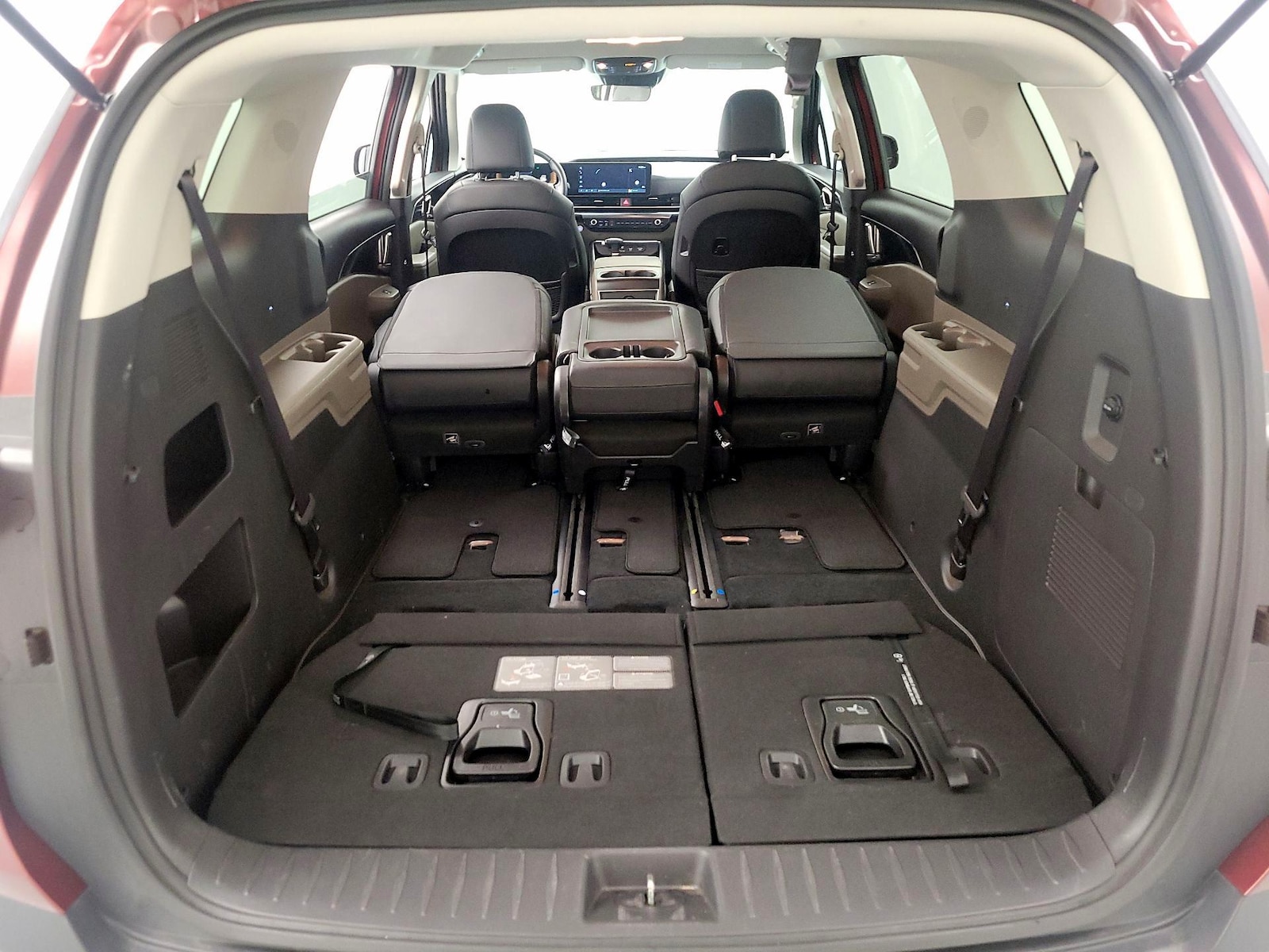 2025 Kia Carnival LXS - Photo 24