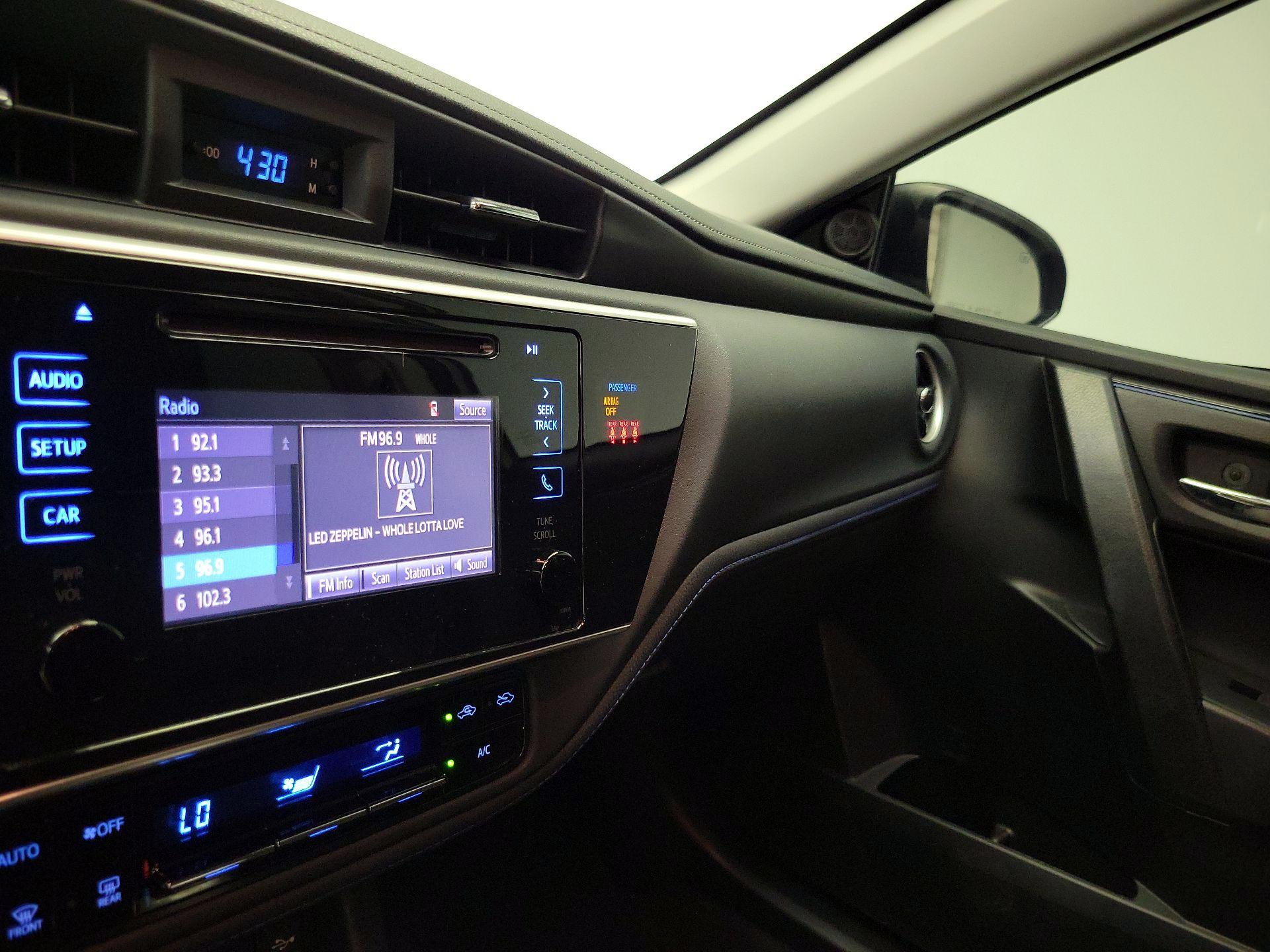 Thumbnail: 2018 Toyota Corolla - 15