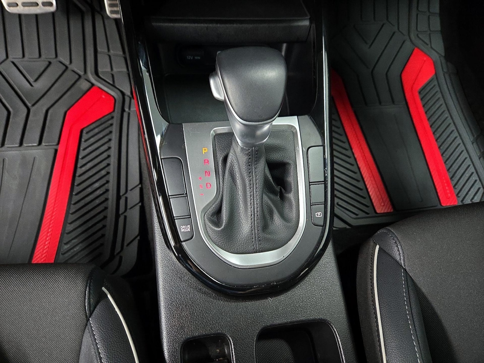 2024 Kia Forte GT-Line - Photo 19
