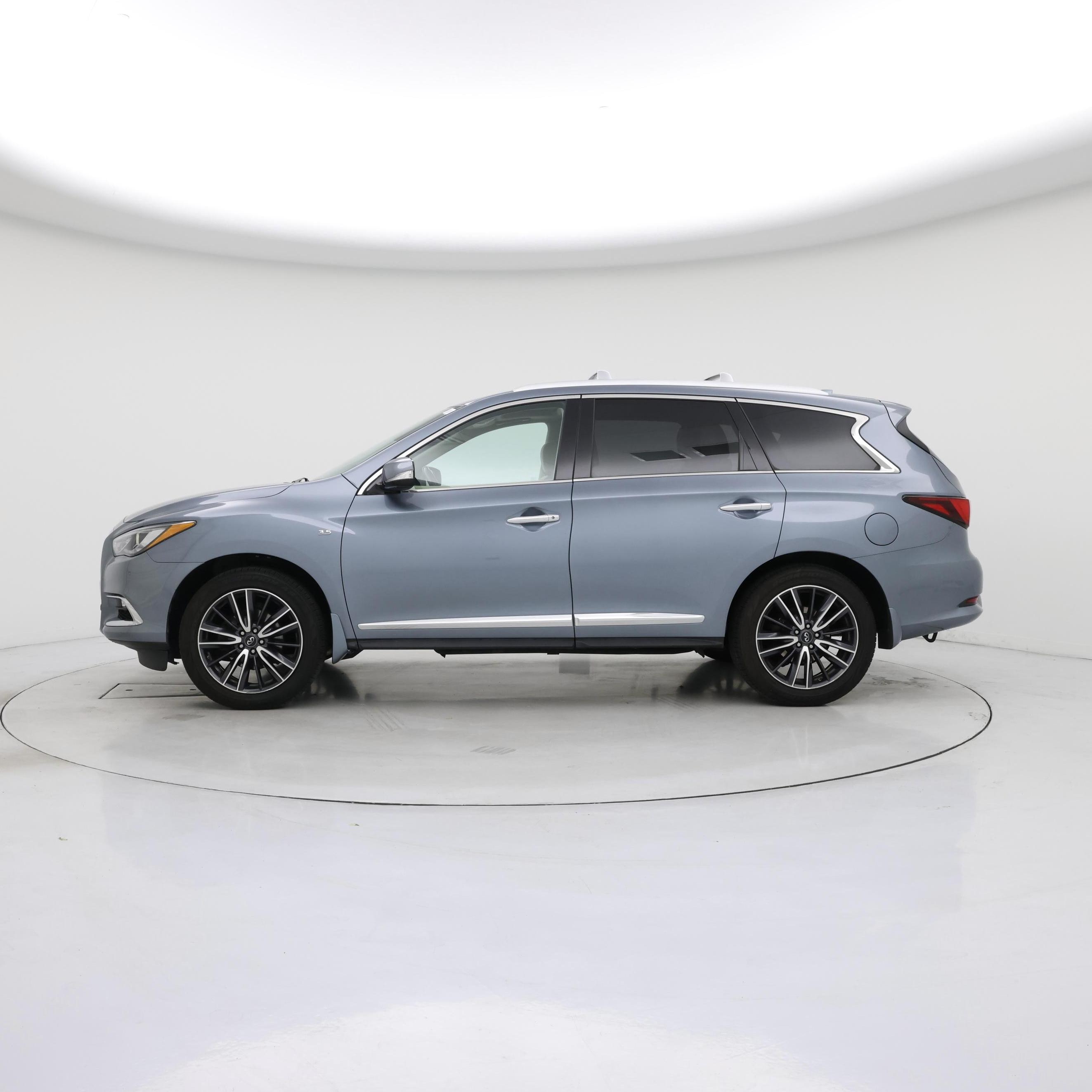 Thumbnail: 2017 INFINITI QX60 - 3