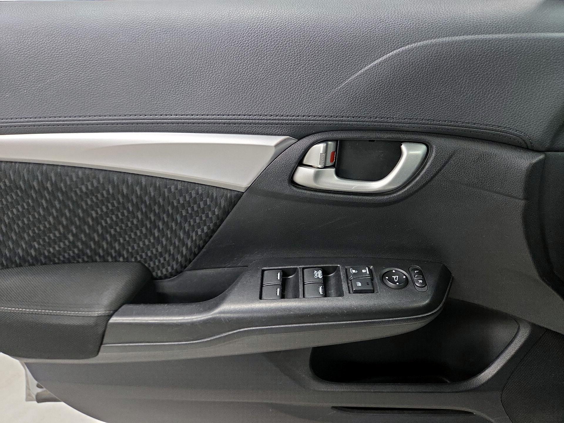 Thumbnail: 2015 Honda Civic - 12