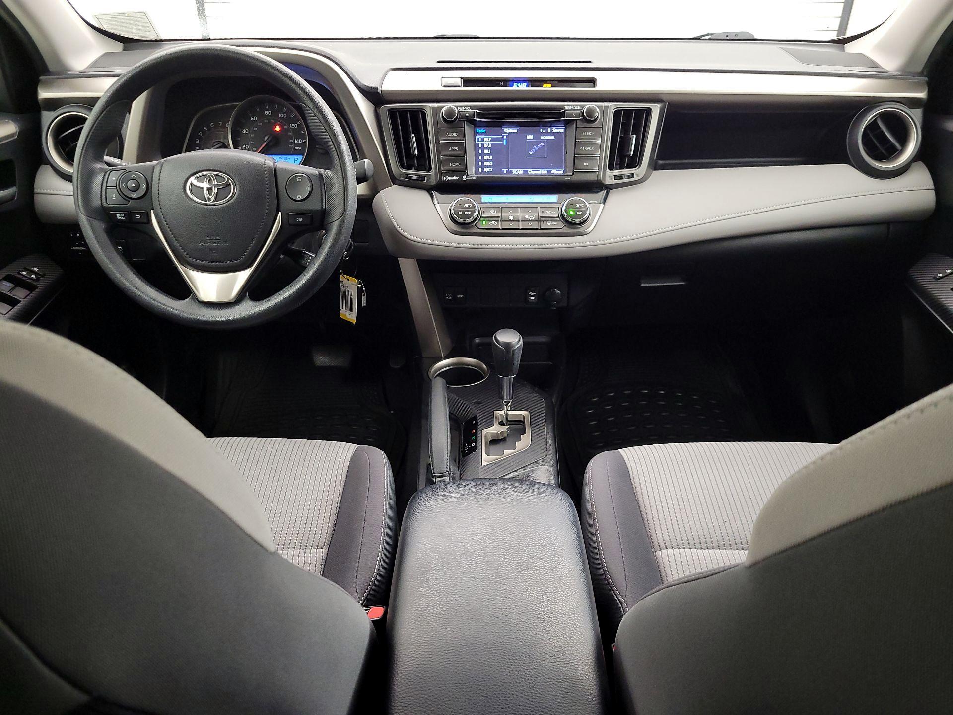 Thumbnail: 2015 Toyota RAV4 - 9