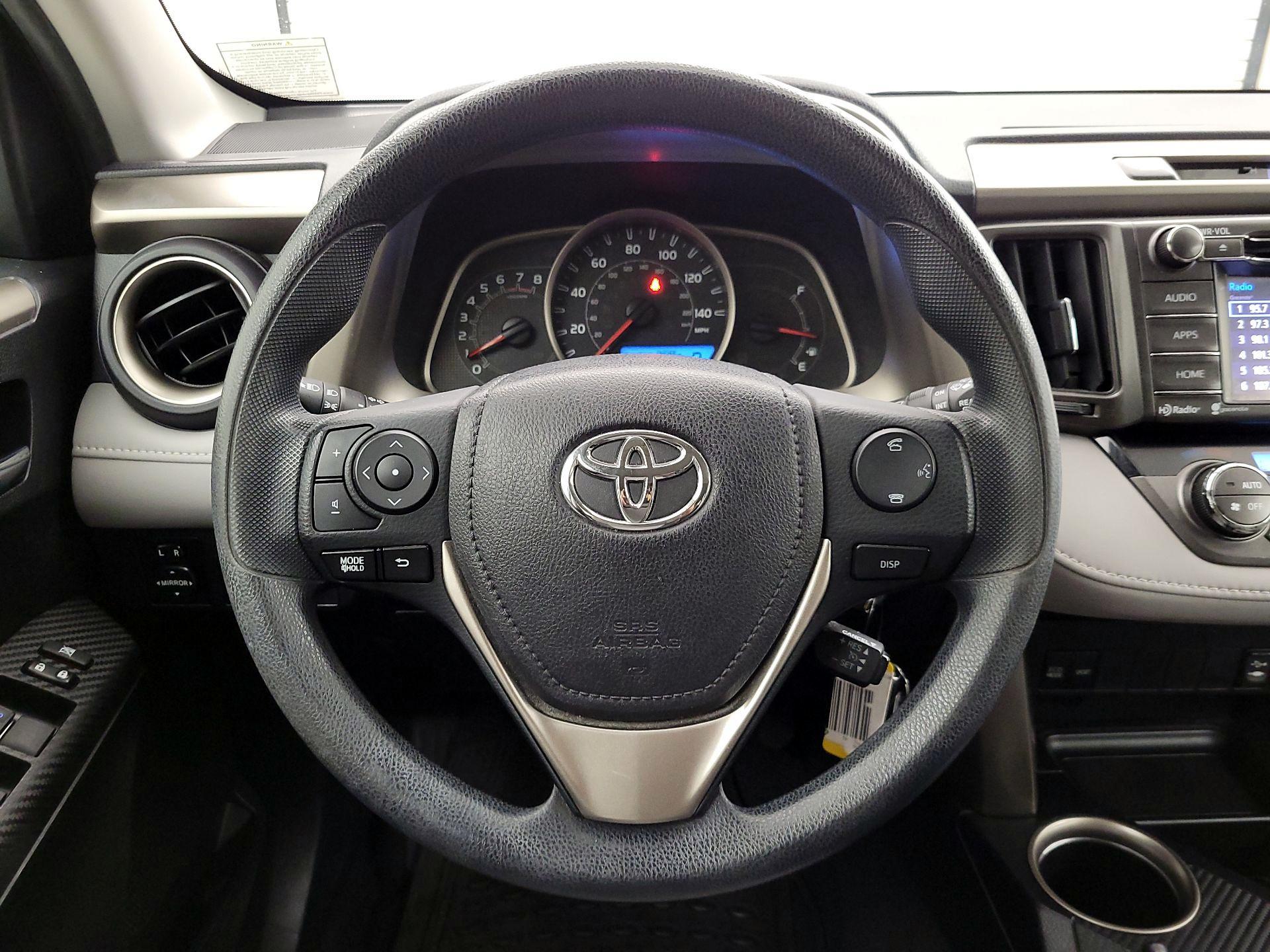Thumbnail: 2015 Toyota RAV4 - 10