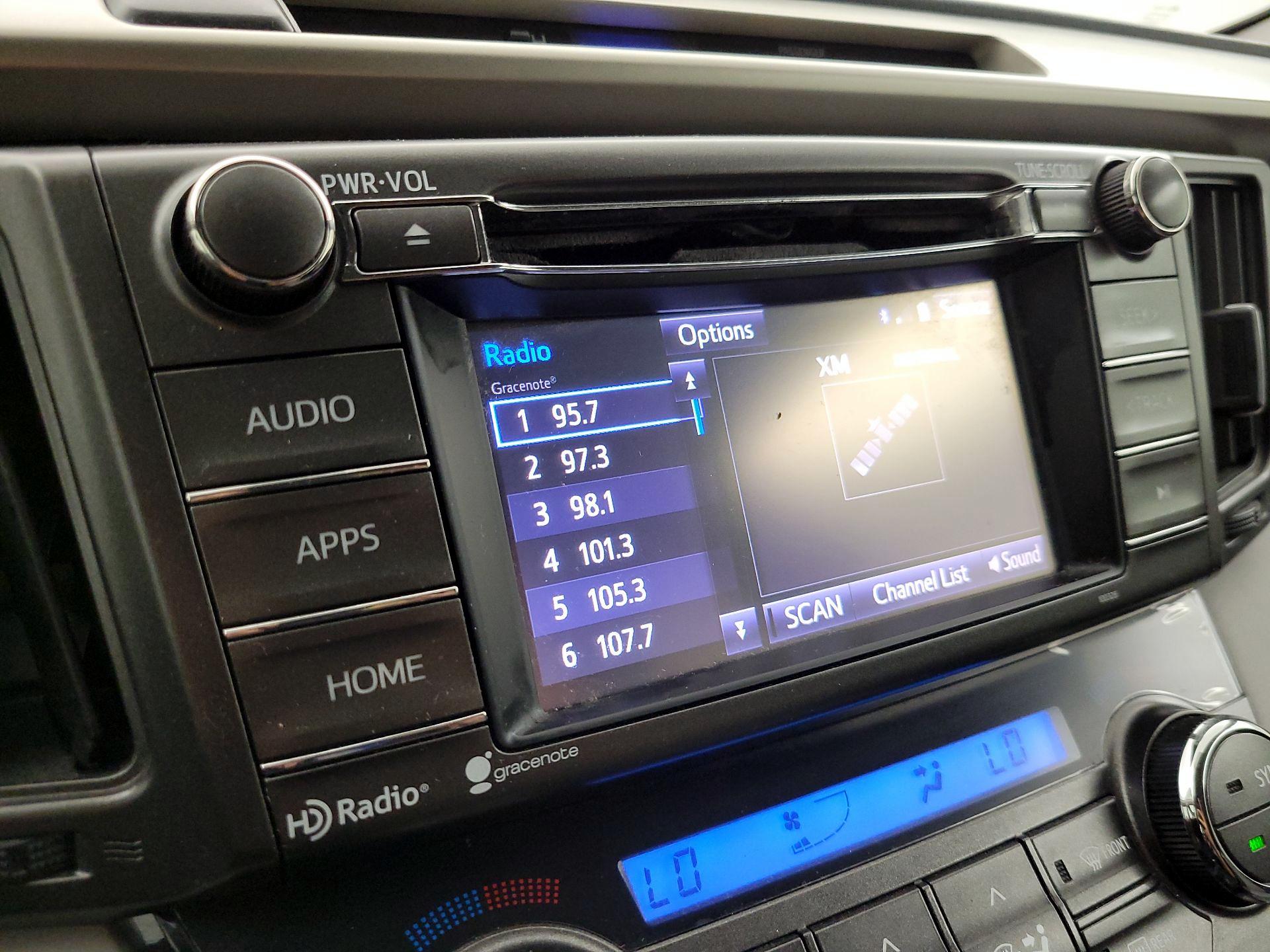 Thumbnail: 2015 Toyota RAV4 - 15