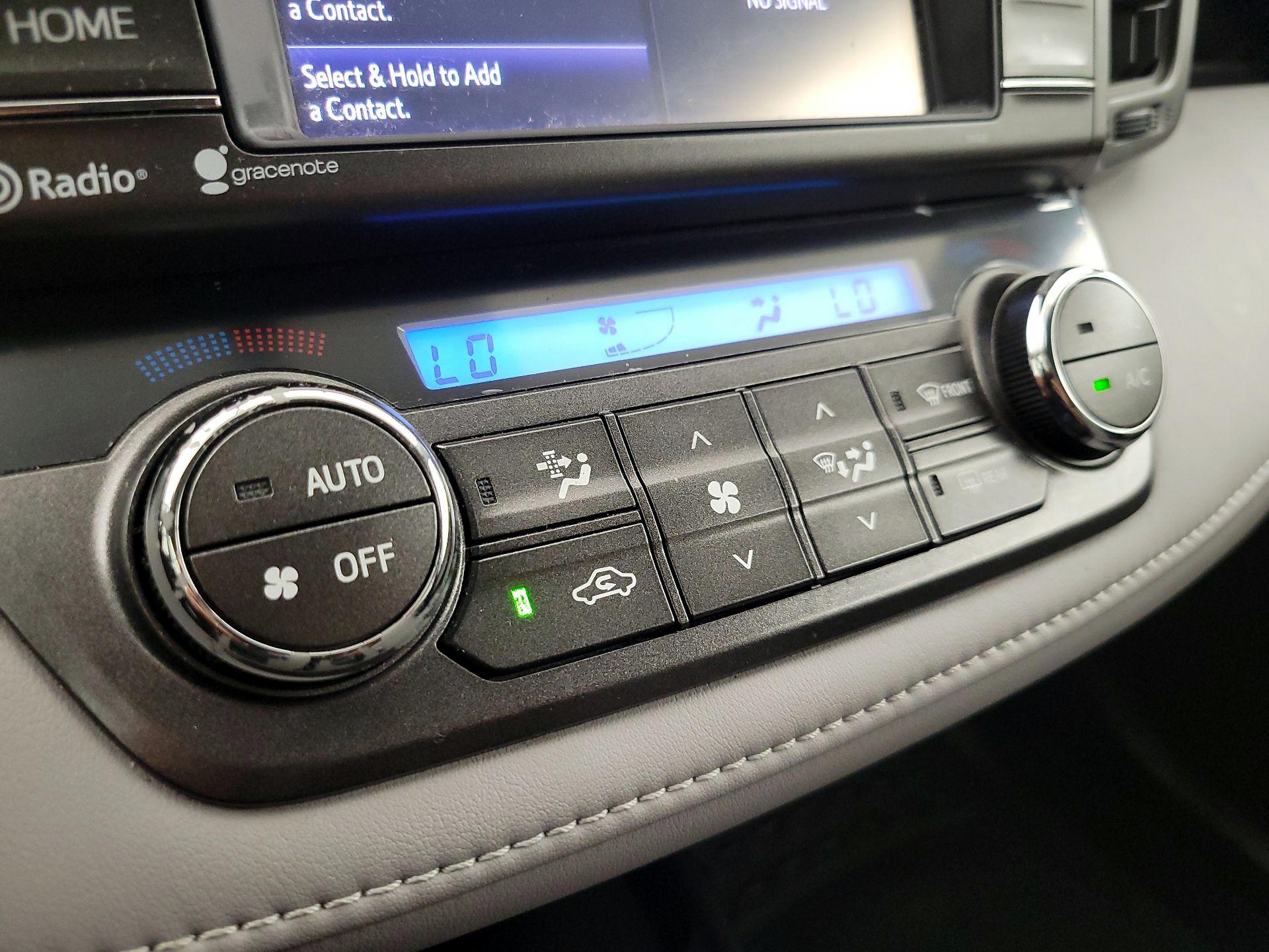 Thumbnail: 2015 Toyota RAV4 - 16