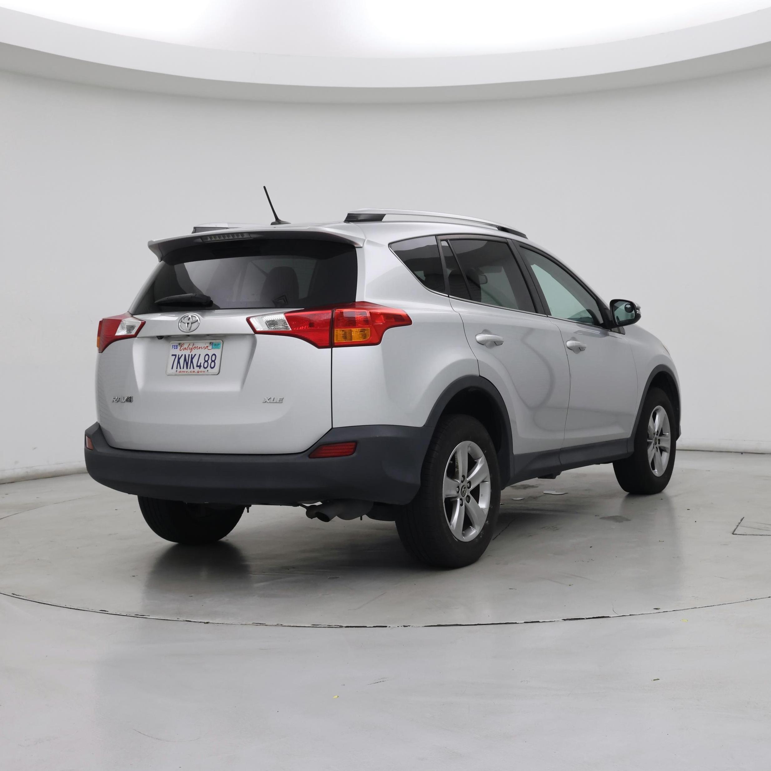 Thumbnail: 2015 Toyota RAV4 - 8