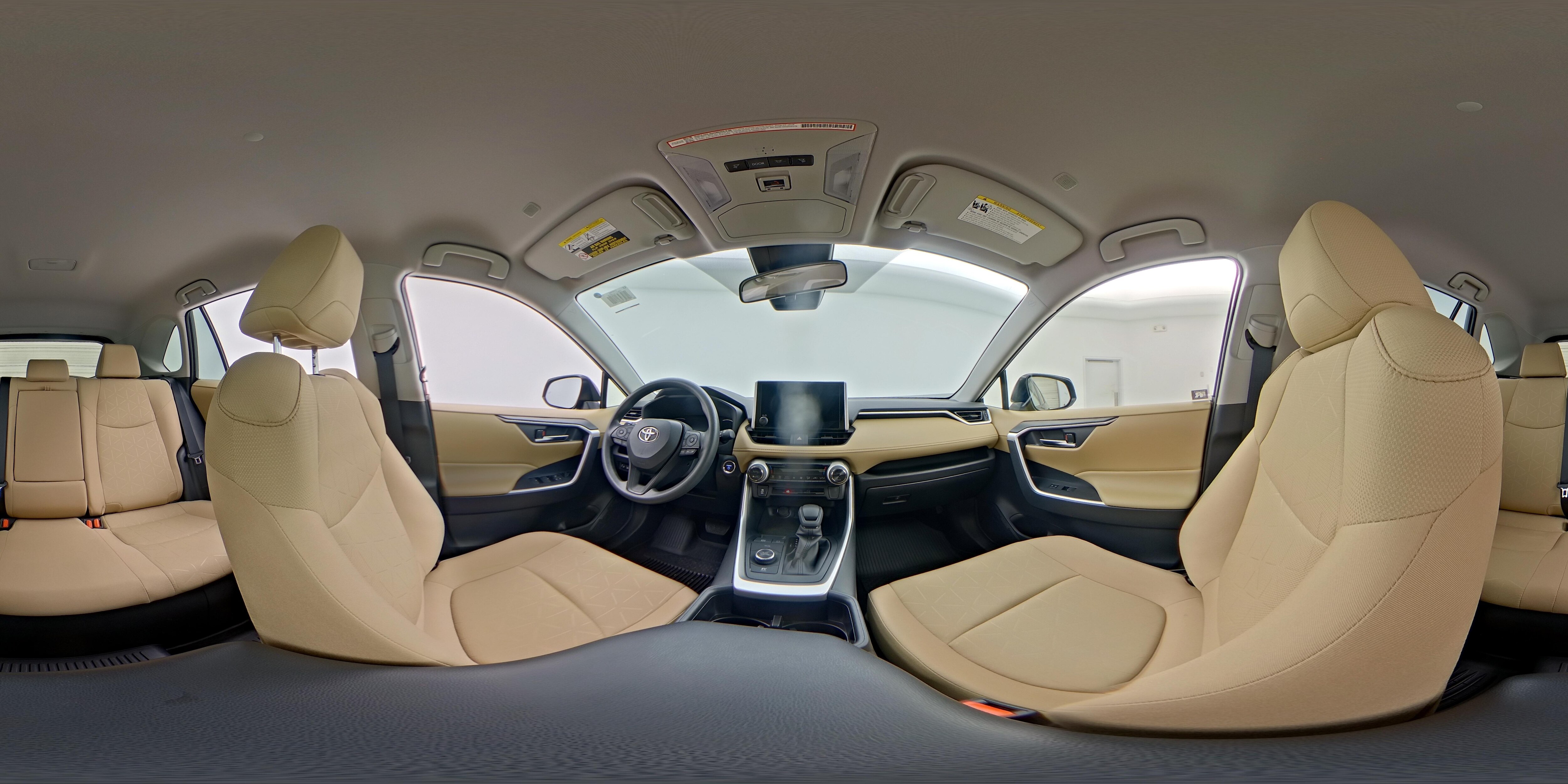 2025 Toyota RAV4 XLE - Photo 24