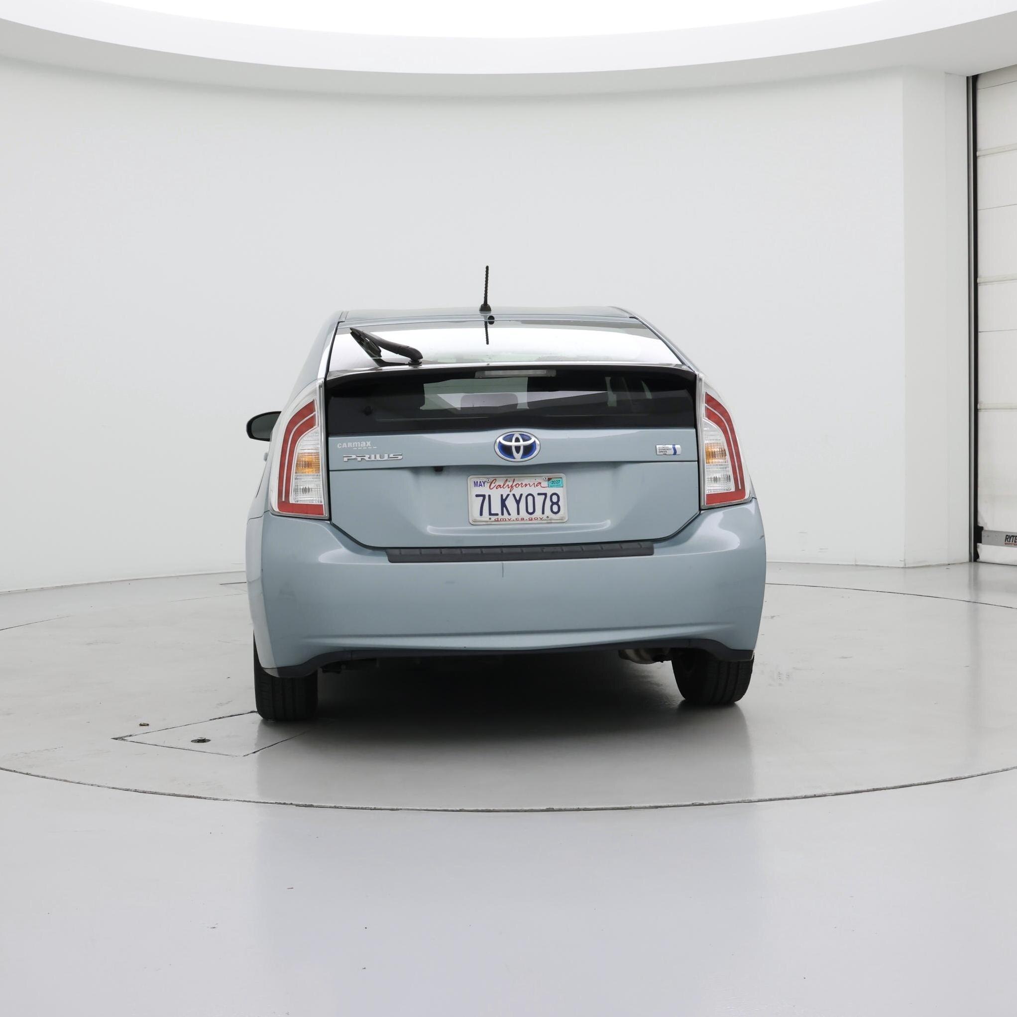 Thumbnail: 2015 Toyota Prius - 6