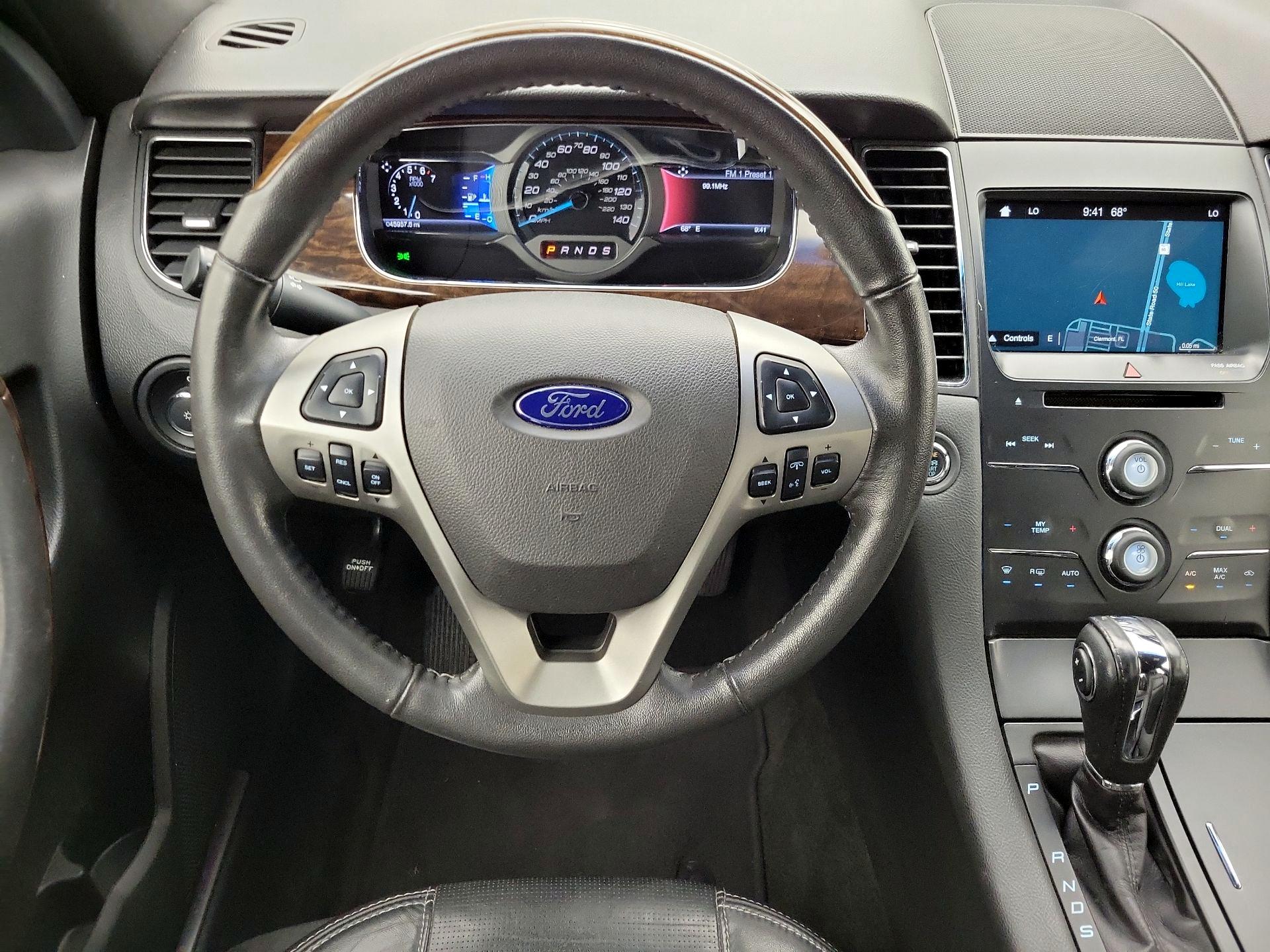Thumbnail: 2016 Ford Taurus - 10