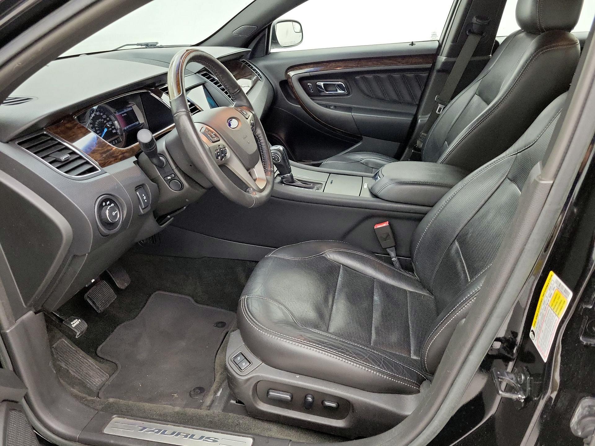 Thumbnail: 2016 Ford Taurus - 11