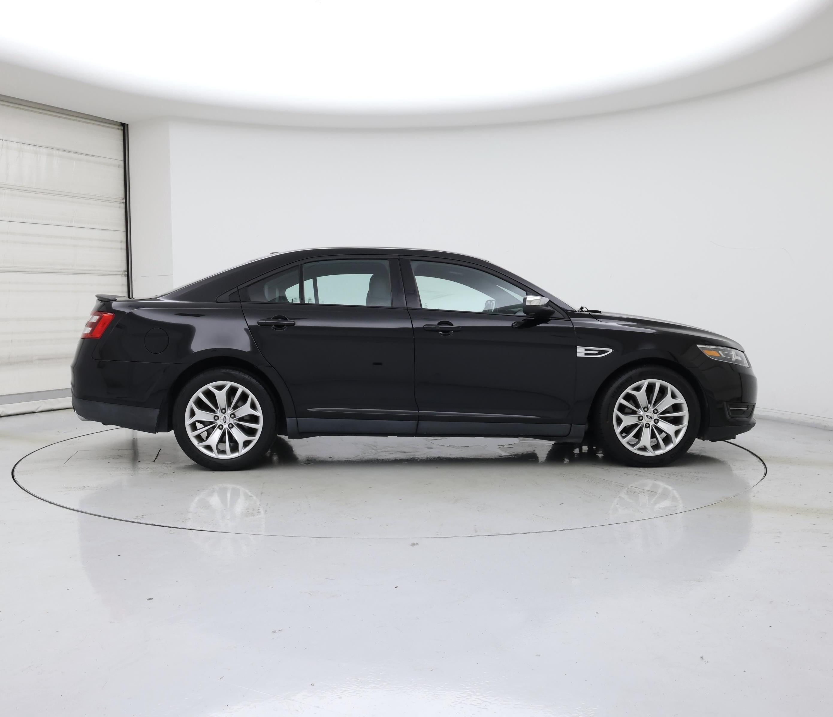 Thumbnail: 2016 Ford Taurus - 7