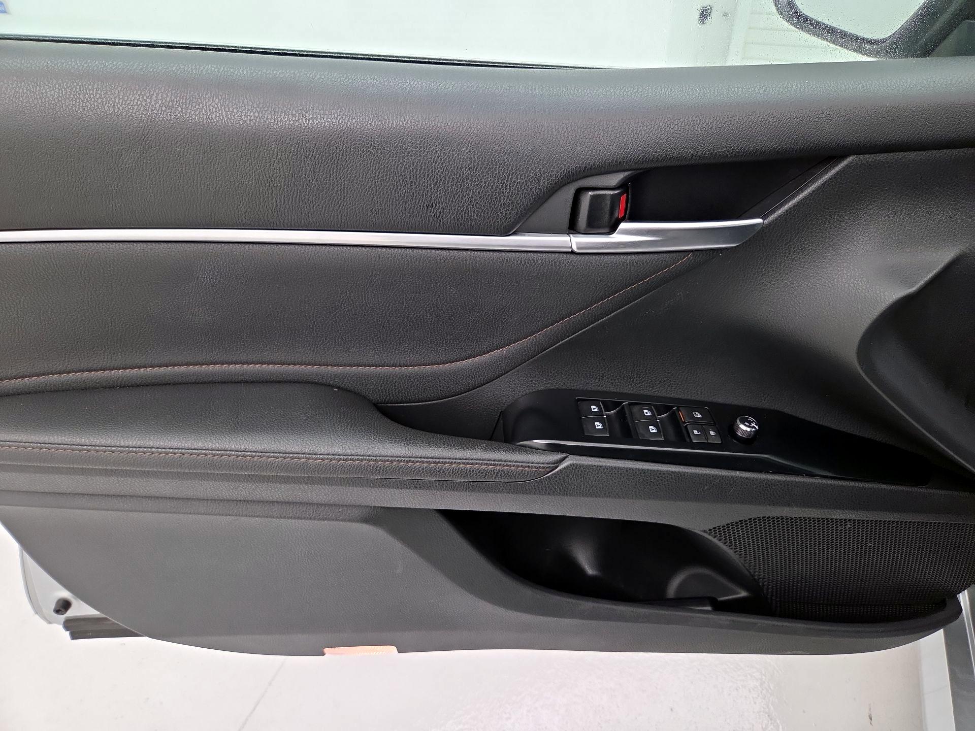 Thumbnail: 2018 Toyota Camry - 12