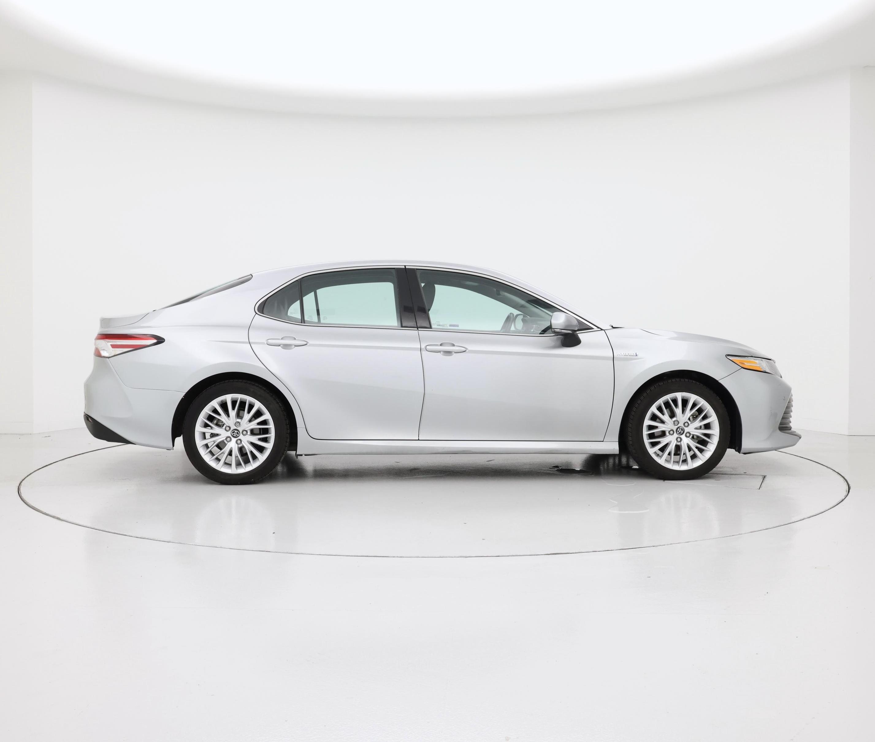 Thumbnail: 2018 Toyota Camry - 7