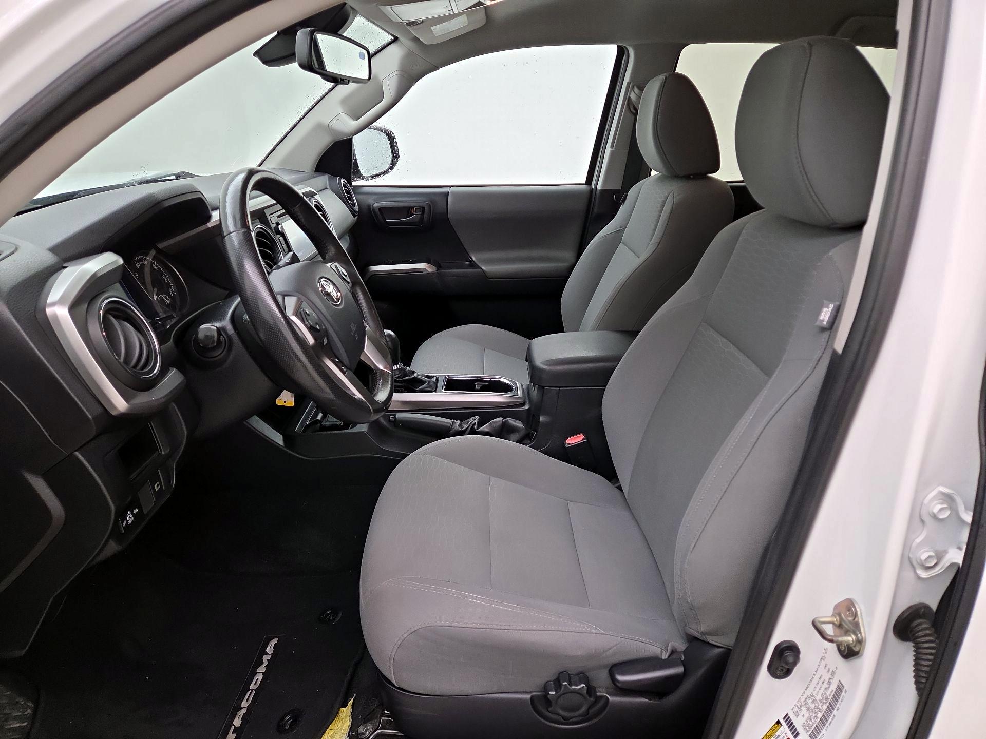 Thumbnail: 2019 Toyota Tacoma - 11