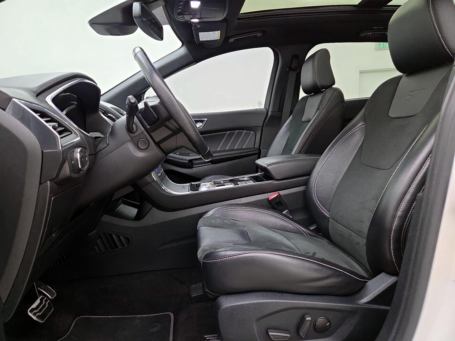 Thumbnail: 2020 Ford Edge - 11