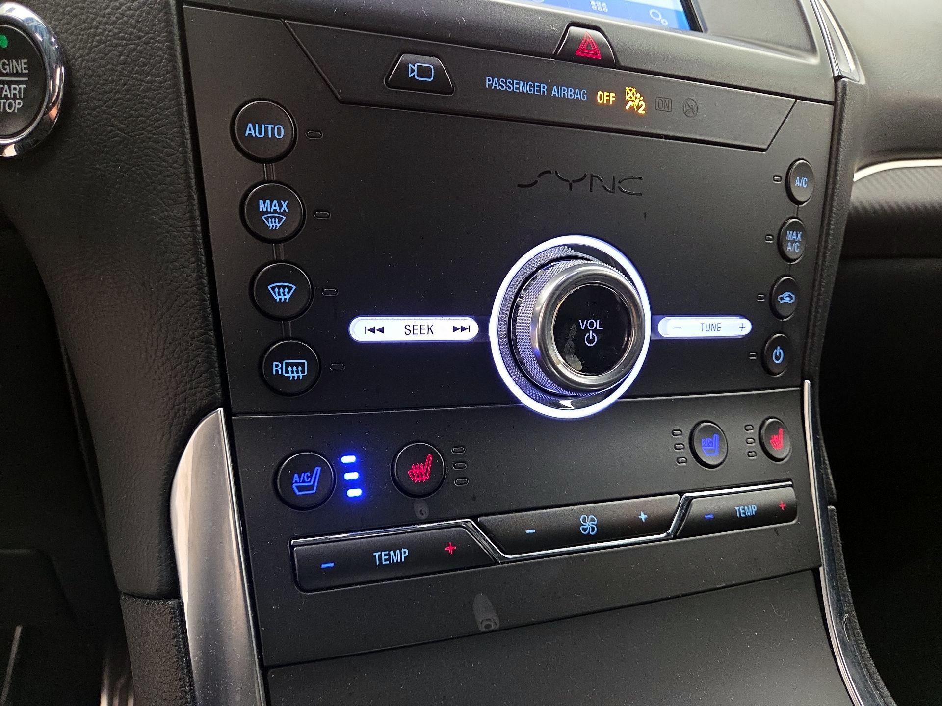 Thumbnail: 2020 Ford Edge - 16