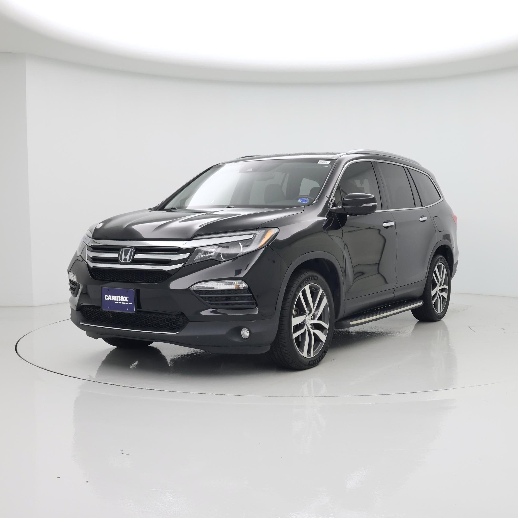 Thumbnail: 2017 Honda Pilot - 4