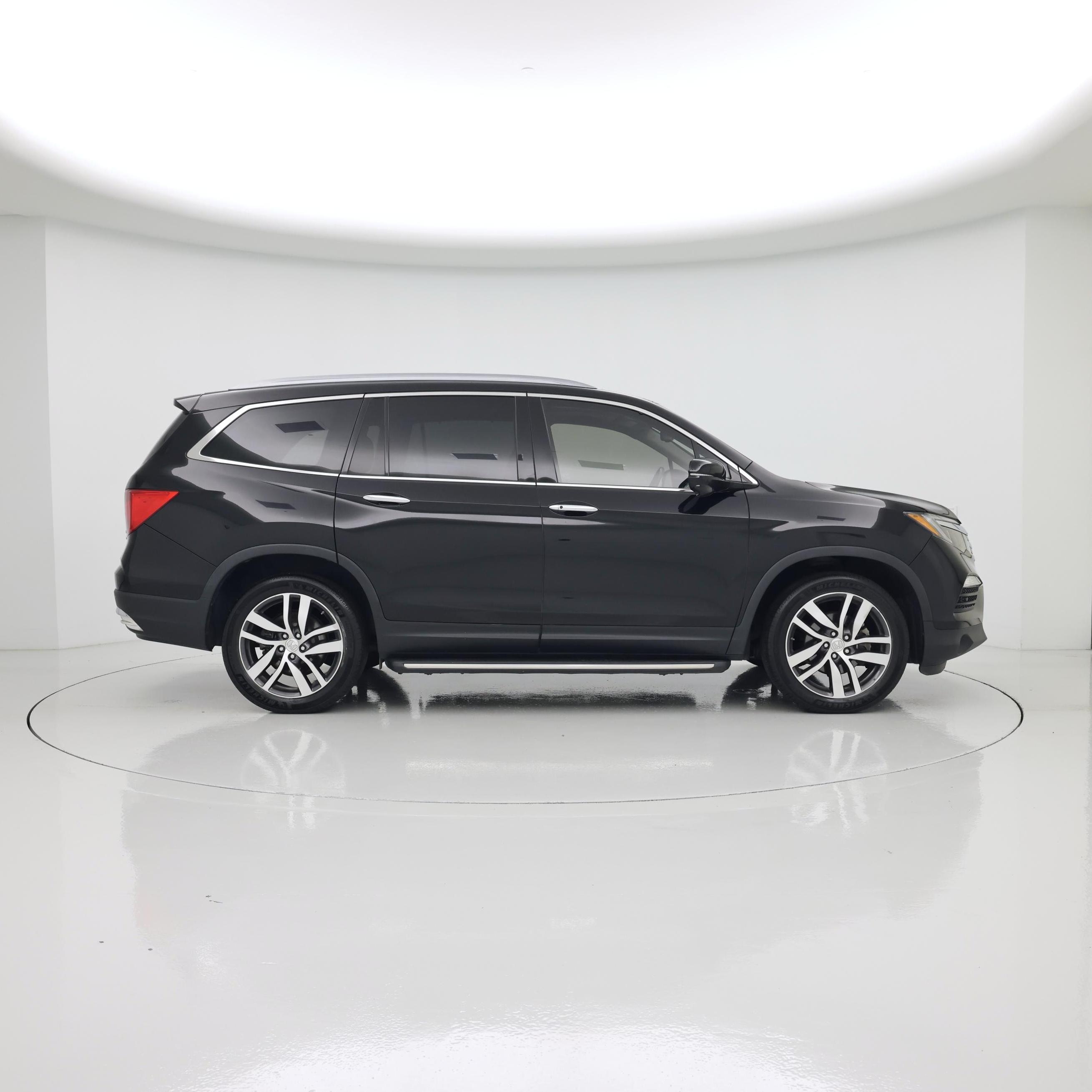 Thumbnail: 2017 Honda Pilot - 7