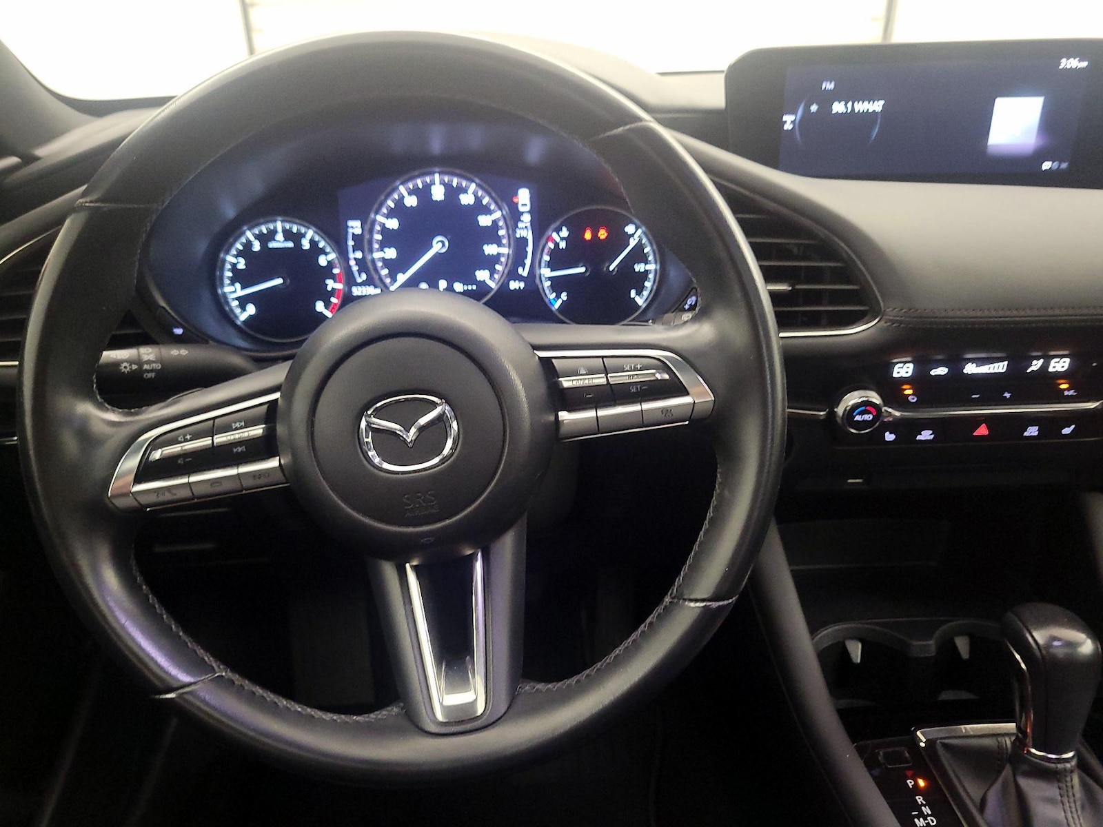2021 Mazda Mazda3 Premium - Photo 9