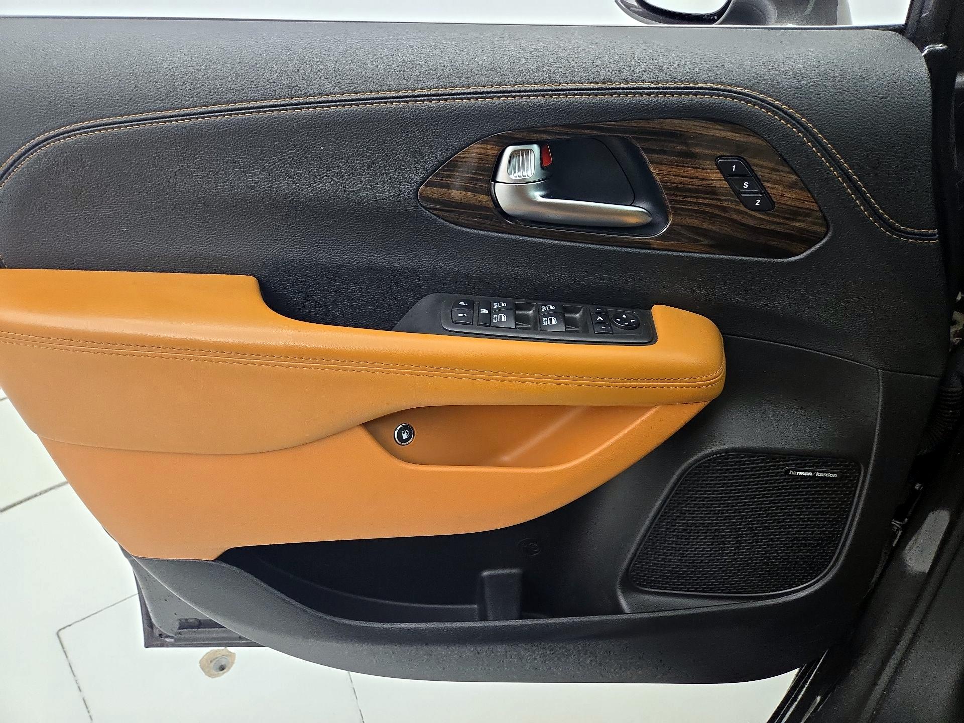 Thumbnail: 2021 Chrysler Pacifica - 12