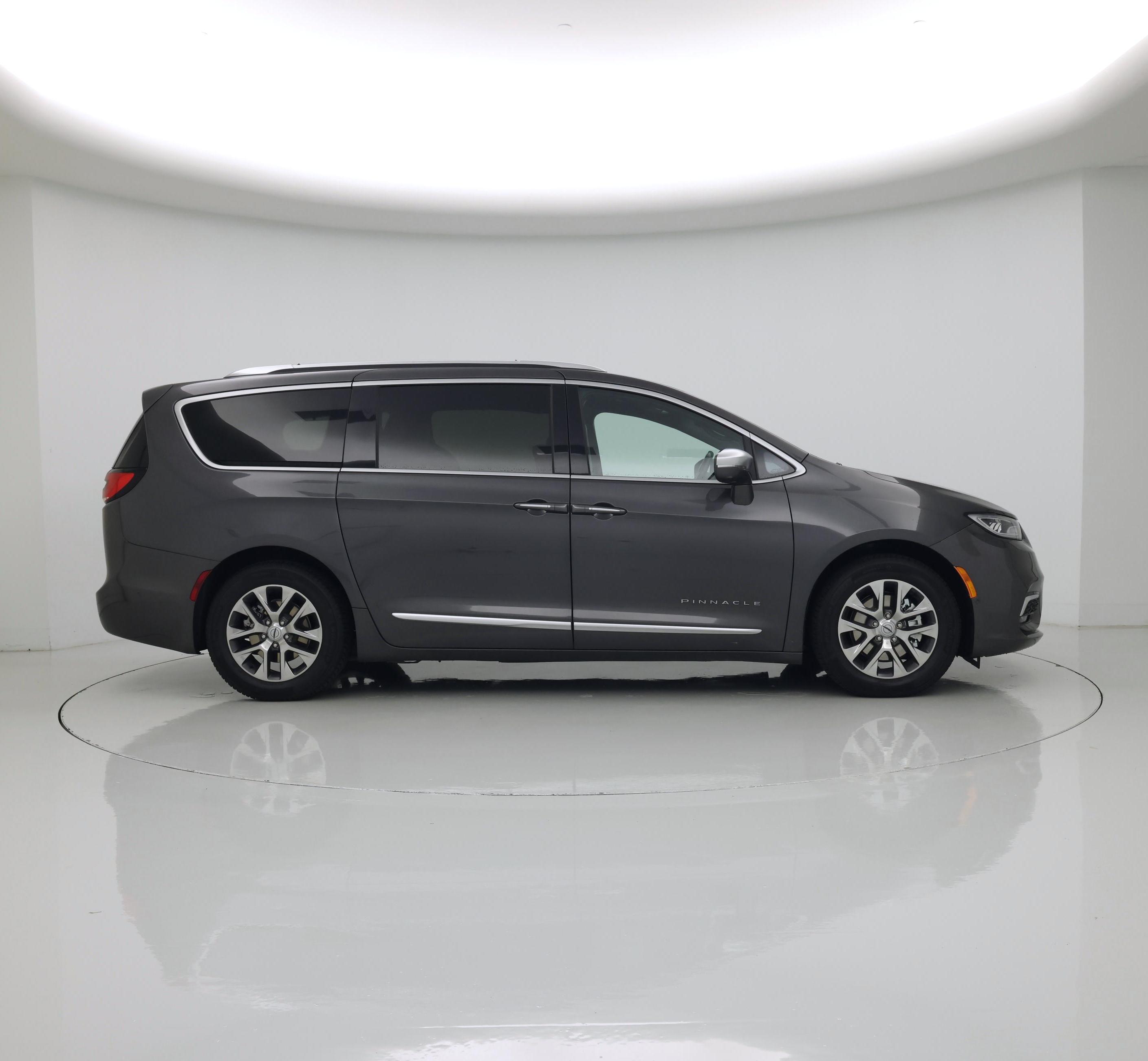 Thumbnail: 2021 Chrysler Pacifica - 7