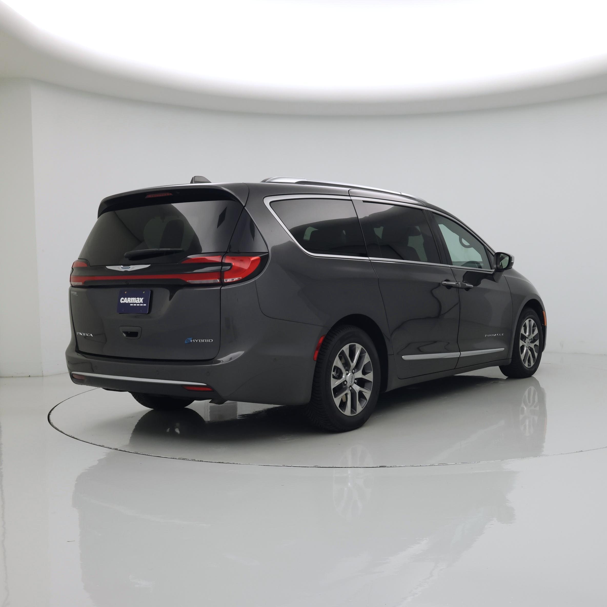 Thumbnail: 2021 Chrysler Pacifica - 8