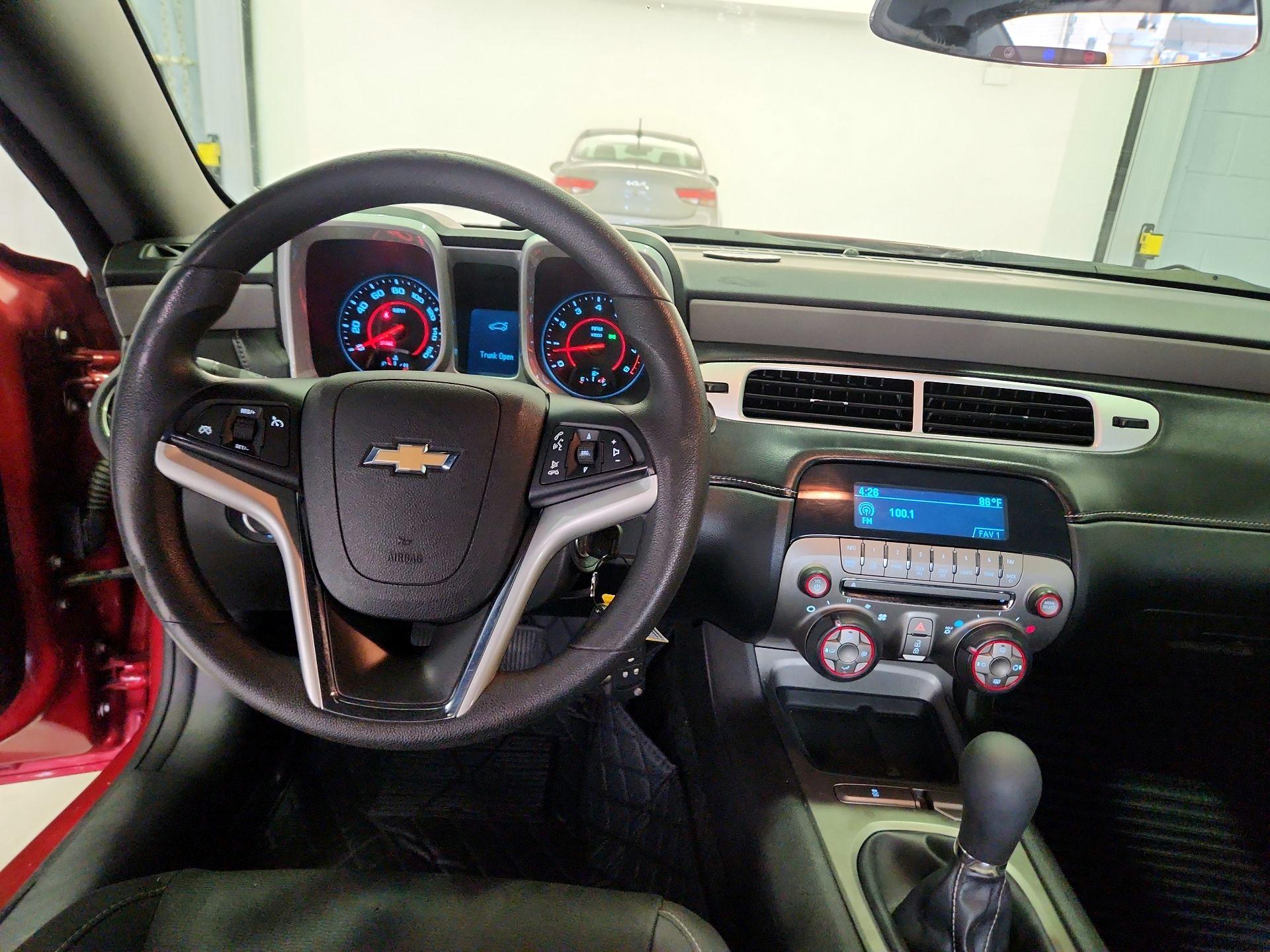 Thumbnail: 2015 Chevrolet Camaro - 9