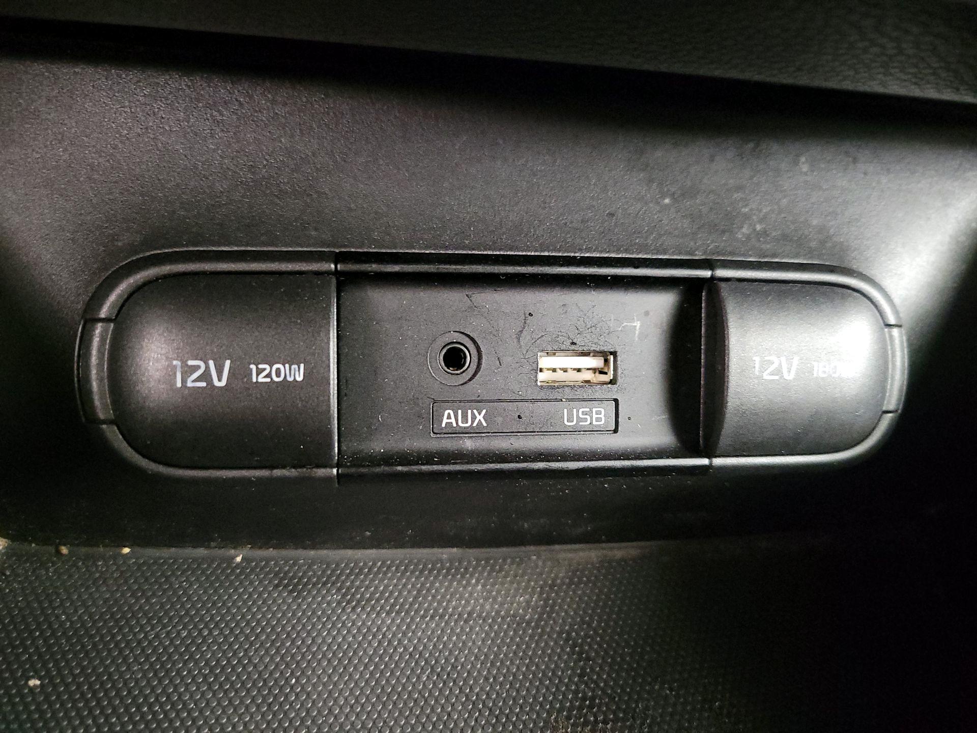 Thumbnail: 2019 Kia Soul - 18