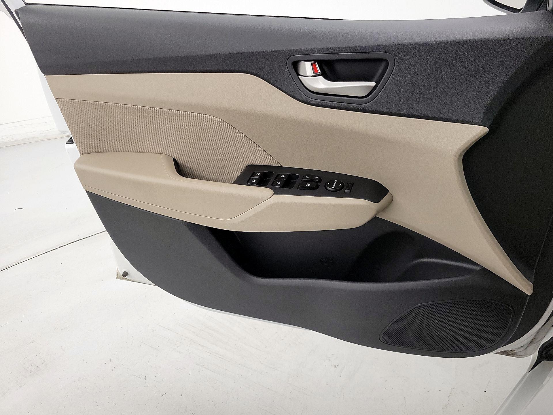 Thumbnail: 2022 Hyundai Accent - 12