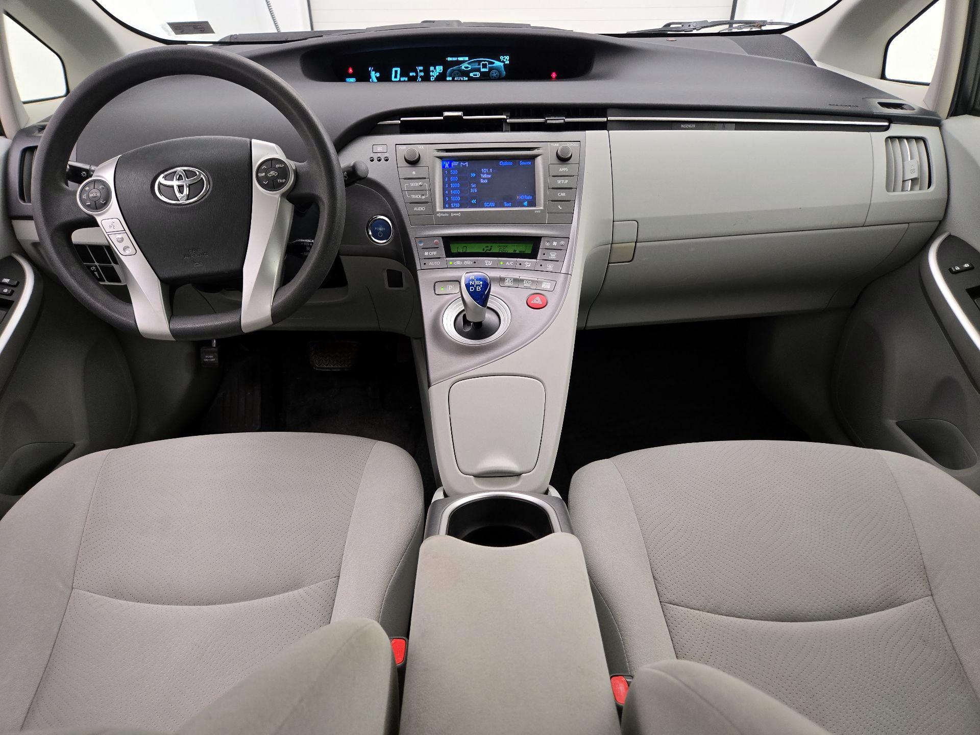 Thumbnail: 2014 Toyota Prius - 9