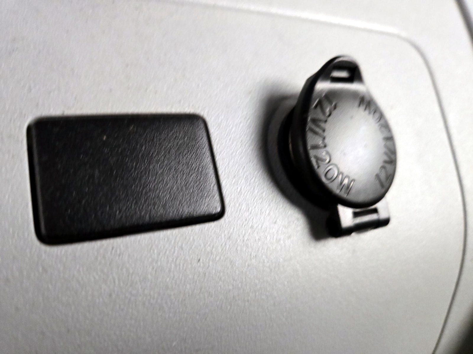 2014 Toyota Prius Three - Photo 19