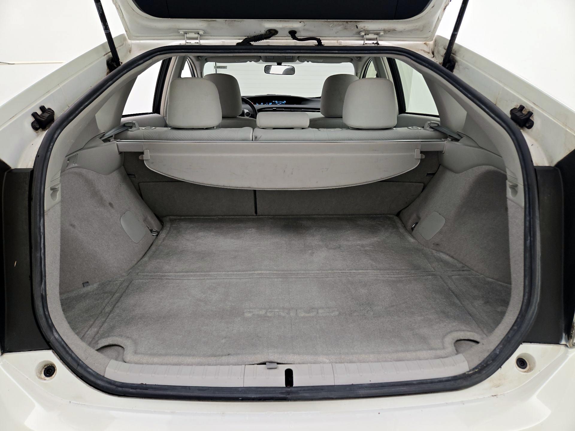 Thumbnail: 2014 Toyota Prius - 20
