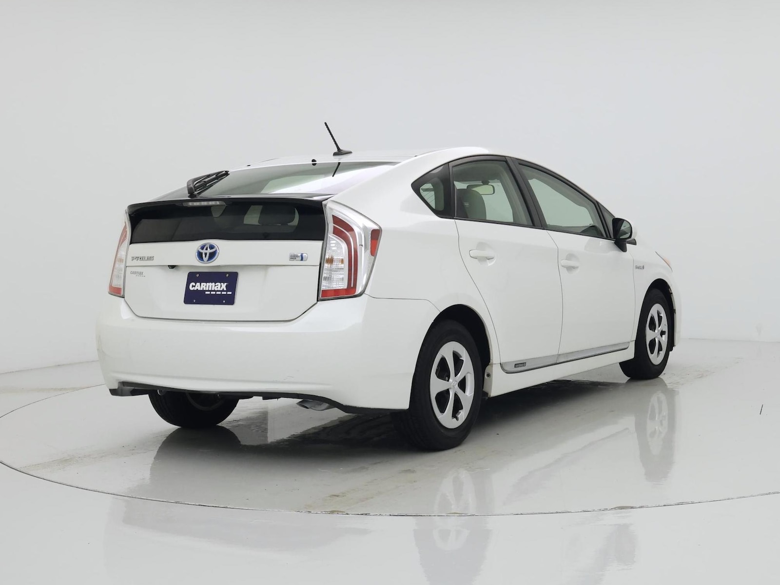2014 Toyota Prius Three - Photo 9