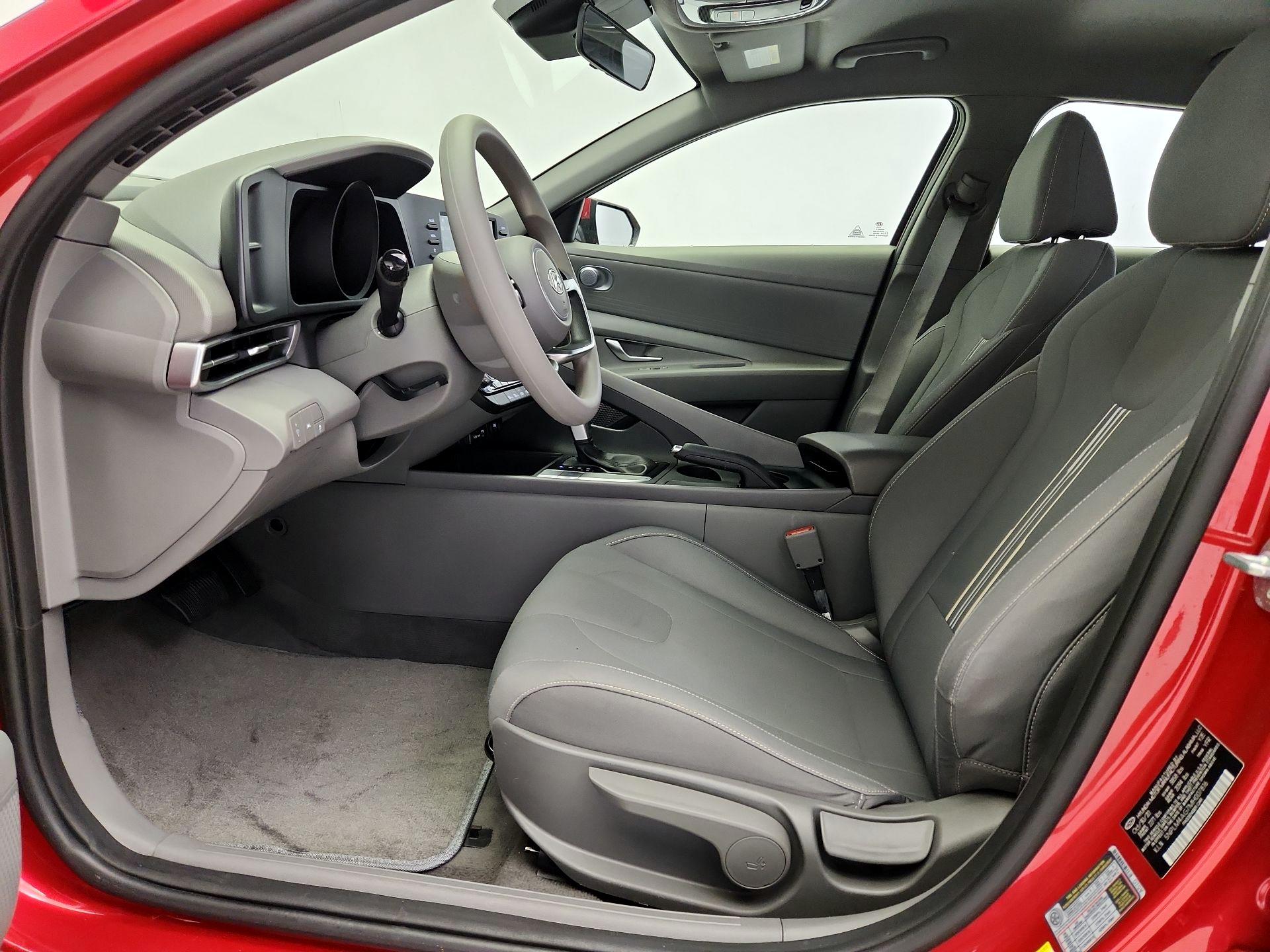 Thumbnail: 2021 Hyundai Elantra - 11