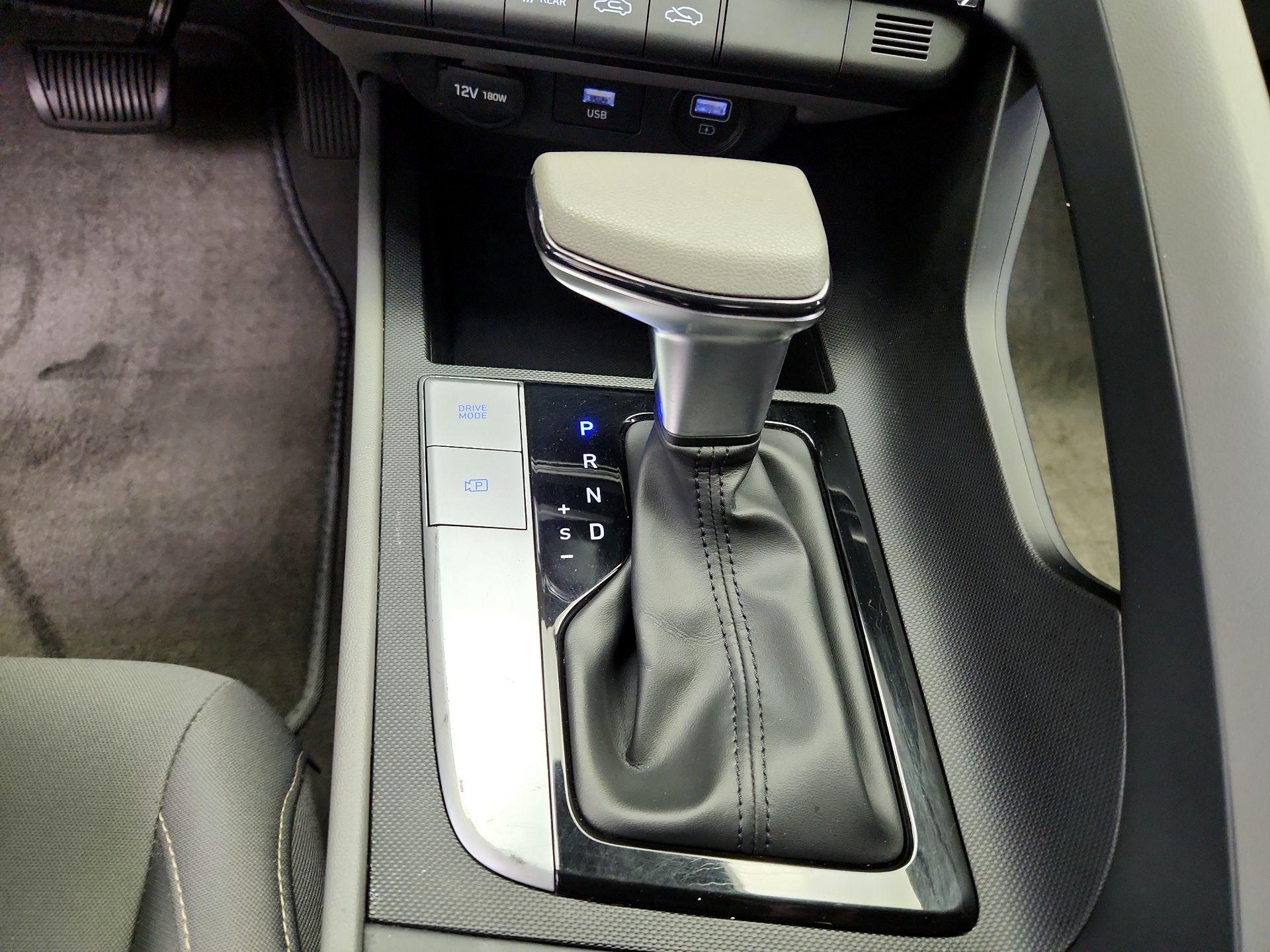 Thumbnail: 2021 Hyundai Elantra - 17