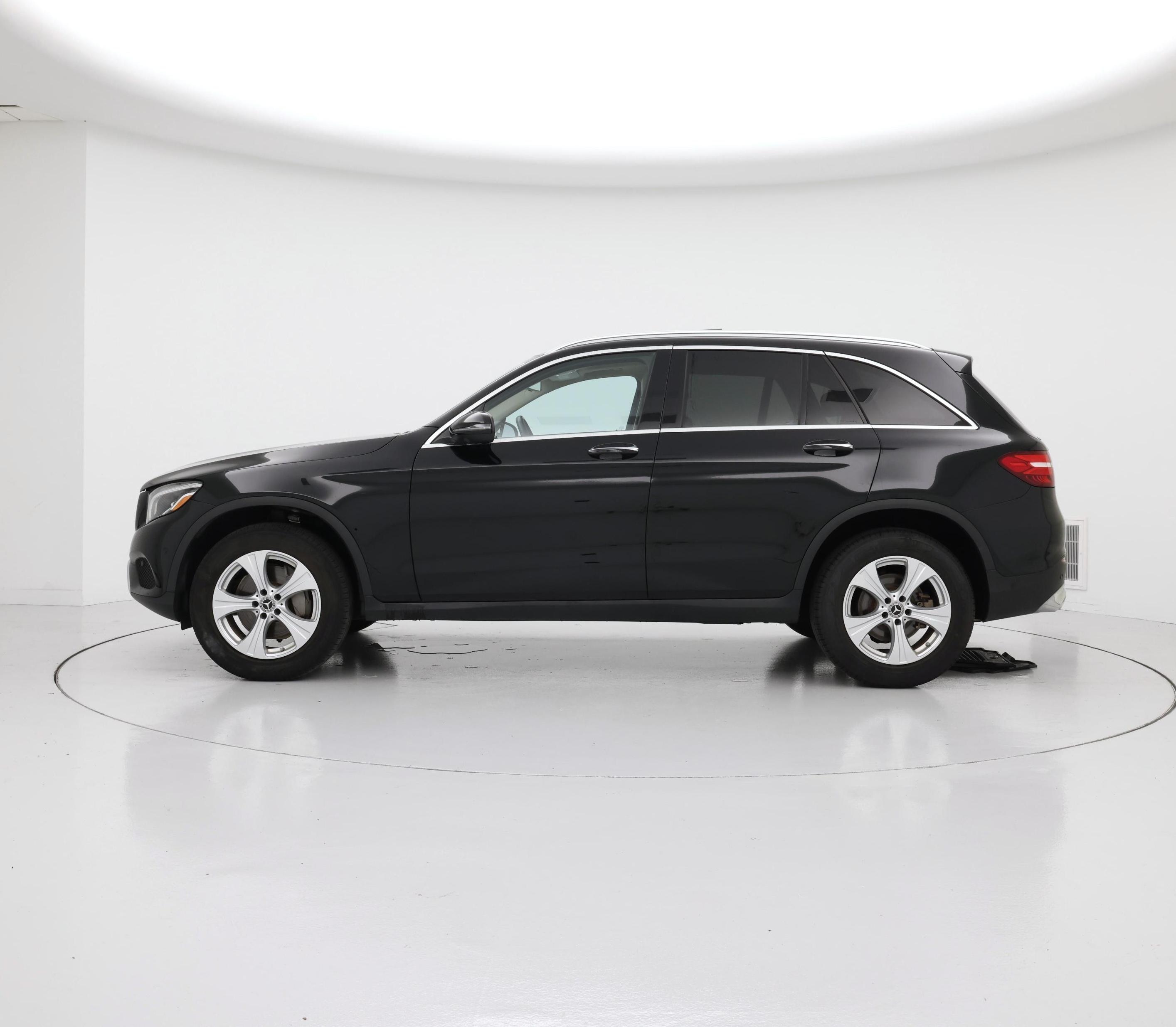 Thumbnail: 2018 Mercedes-Benz GLC - 3