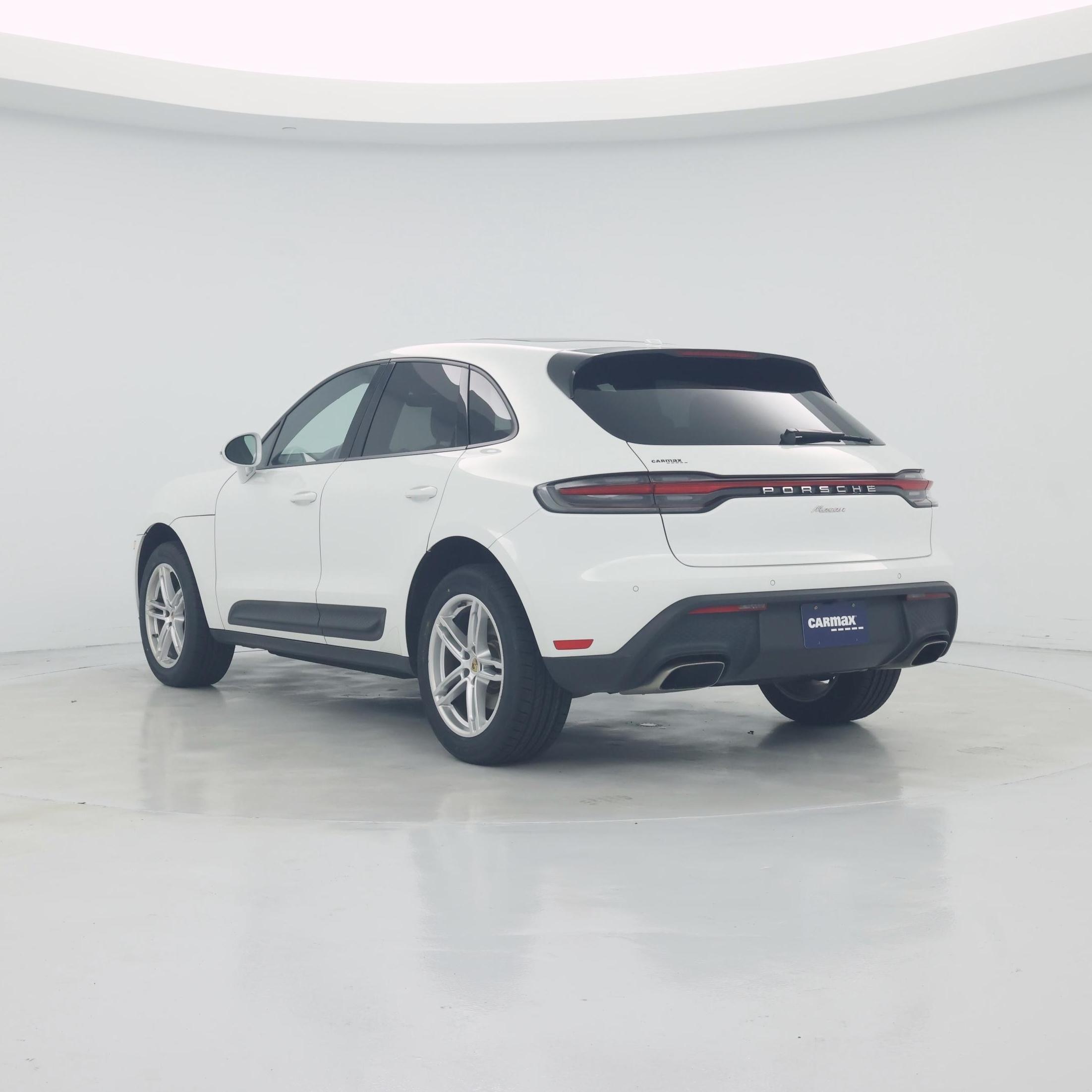 Thumbnail: 2024 Porsche Macan - 2