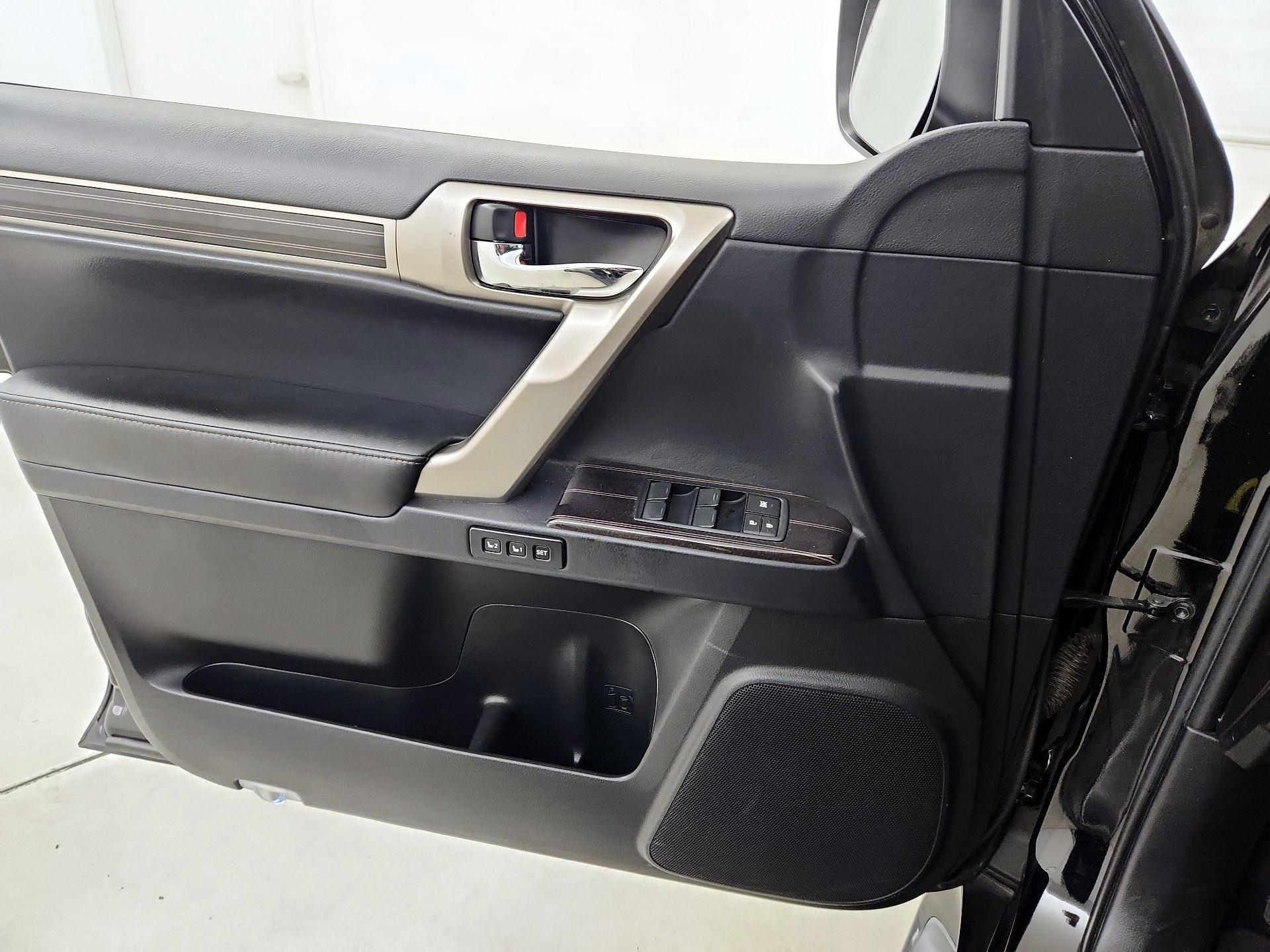 Thumbnail: 2021 Lexus GX - 12