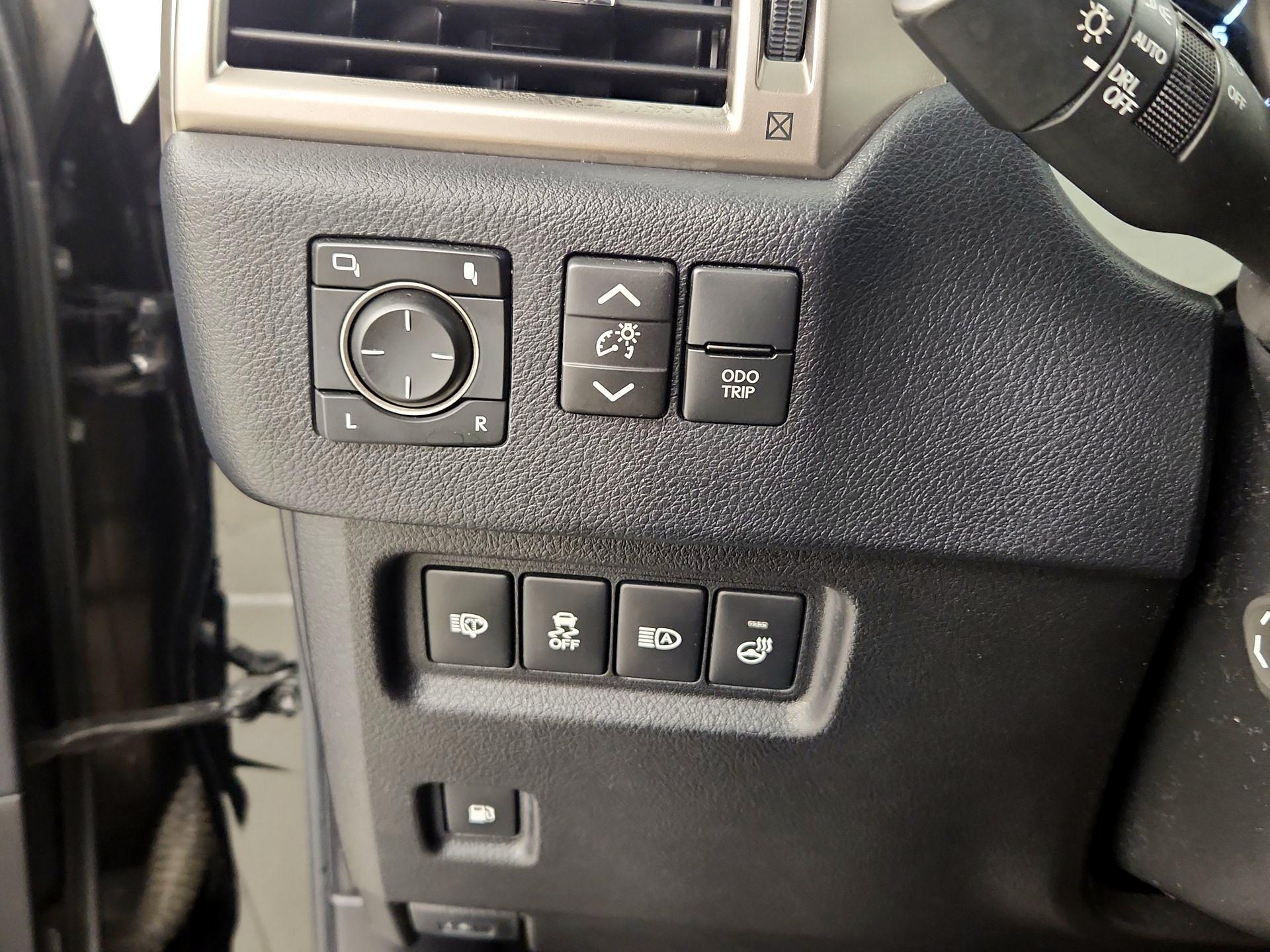 Thumbnail: 2021 Lexus GX - 13
